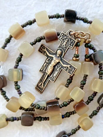 Horn 33 bead handmade prayer rope, by Still Stone and Moss Prayer Bead Art, detail view.