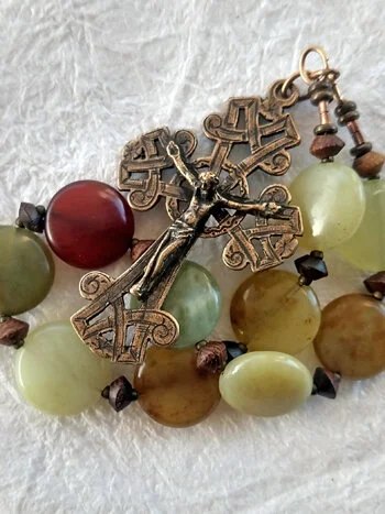 Fruits, chaplet handmade of jade, wood and bronze, by Still Stone and Moss Prayer Bead Art. Detail view.