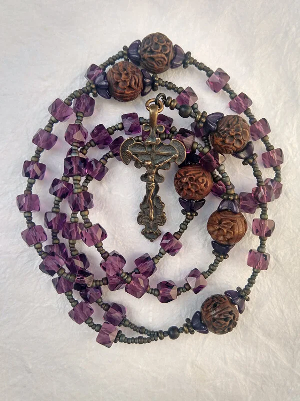 Lydia’s Place rosary handmade of purple Czech glass by Still Stone and Moss Prayer Bead Art, full view 2