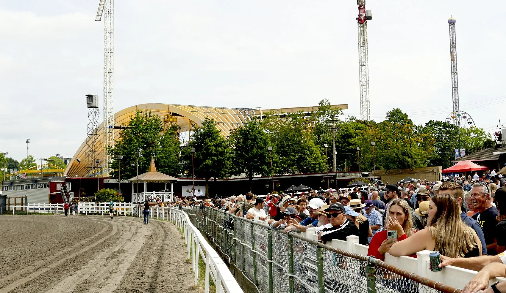 BC RACEBOOK AND THE GRANDSTAND ACCESS ON AUGUST 8 & 9 AT HASTINGS RACECOURSE