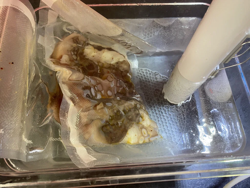 La cuisson du poulpe sous vide. Le résultat est magique !