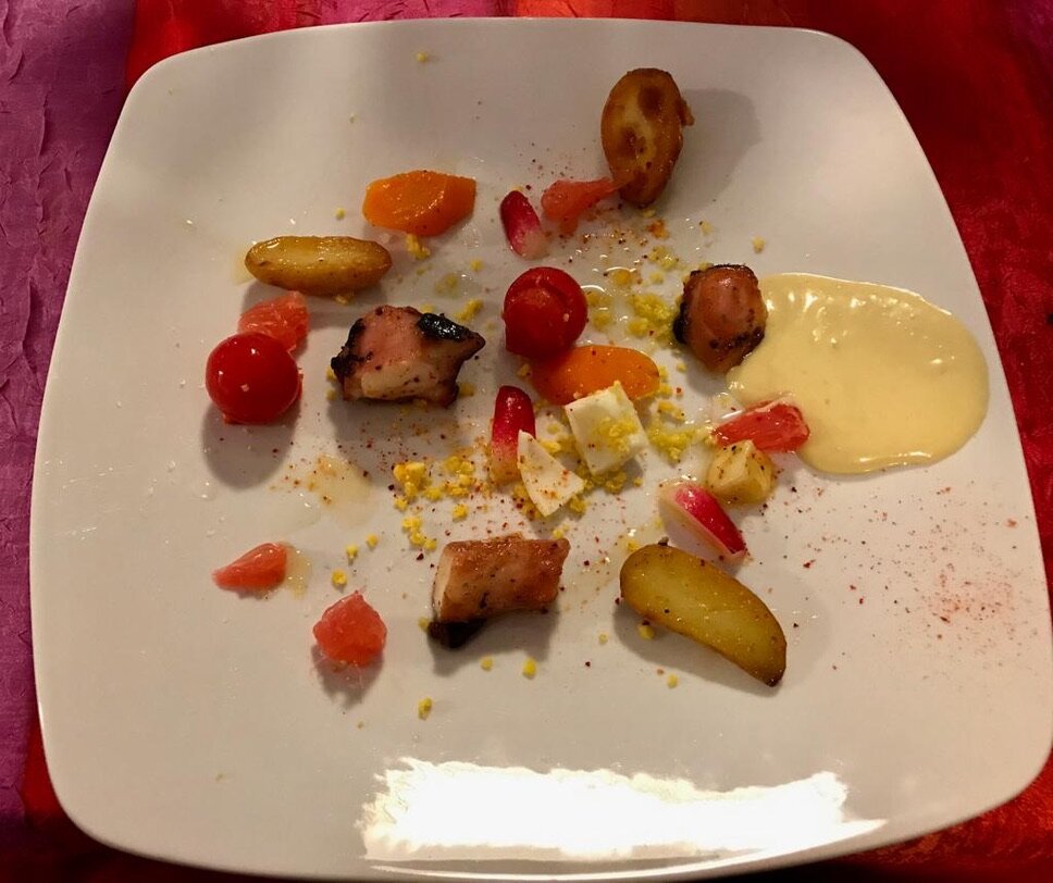 Pour info voilà à quoi ressemblait ma tentative numéro 1. C’était bon mais qu’est ce que c’était moche. Rien n’allait au niveau des légumes et j’avais eu des problèmes de siphon car je n’avais pas passé le mélange au chinois et j’ai dû tout sortir à la cuillère du siphon !