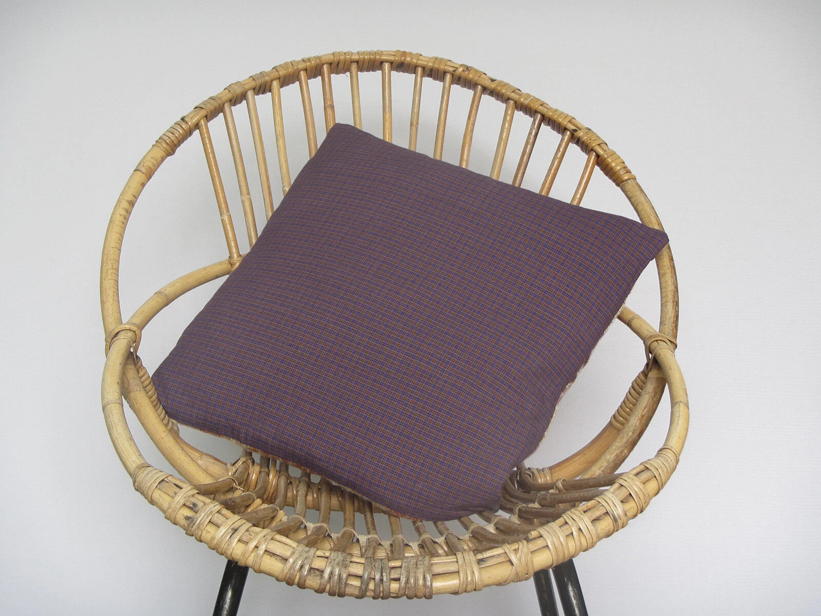 Atelier 2060 | Cushion Cover | Purple - sand - red