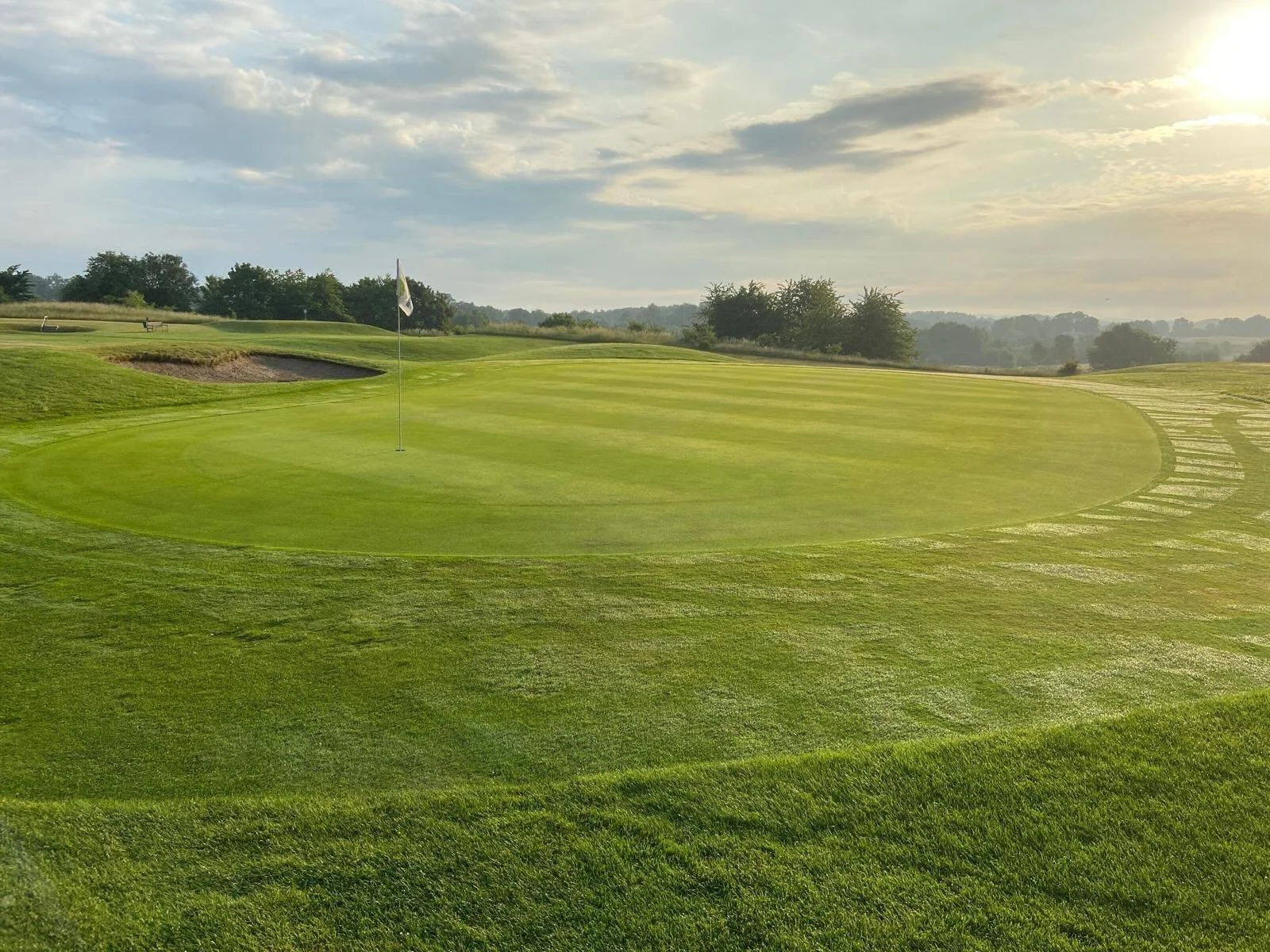 Wir von „Naturligtvis!“ wünschen euch einen schönen Sommer! 

Natürlich hoffen wir, euch jetzt, da die Ferienzeit beginnt, noch öfter zu sehen 😌

Wir sehen uns am ersten Abschlag! 

.
.
.
#golf #golfplatz #golfandcountryclub #naturligtvisgolf