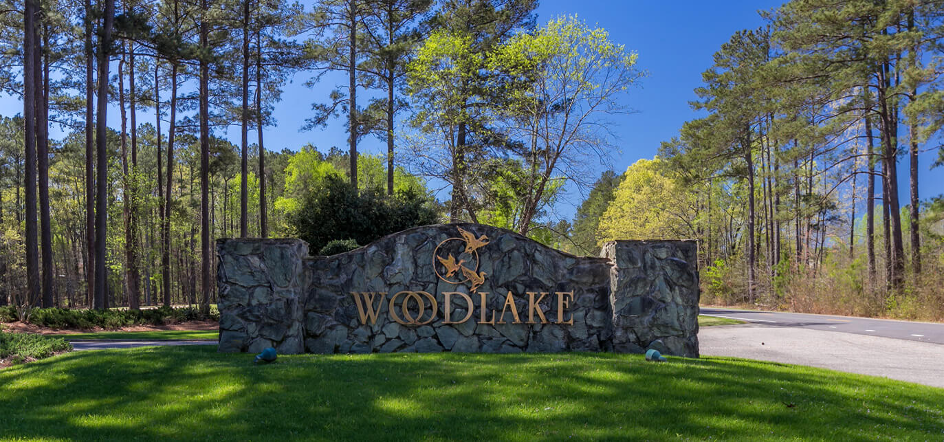 Woodlake entrance sign.jpg