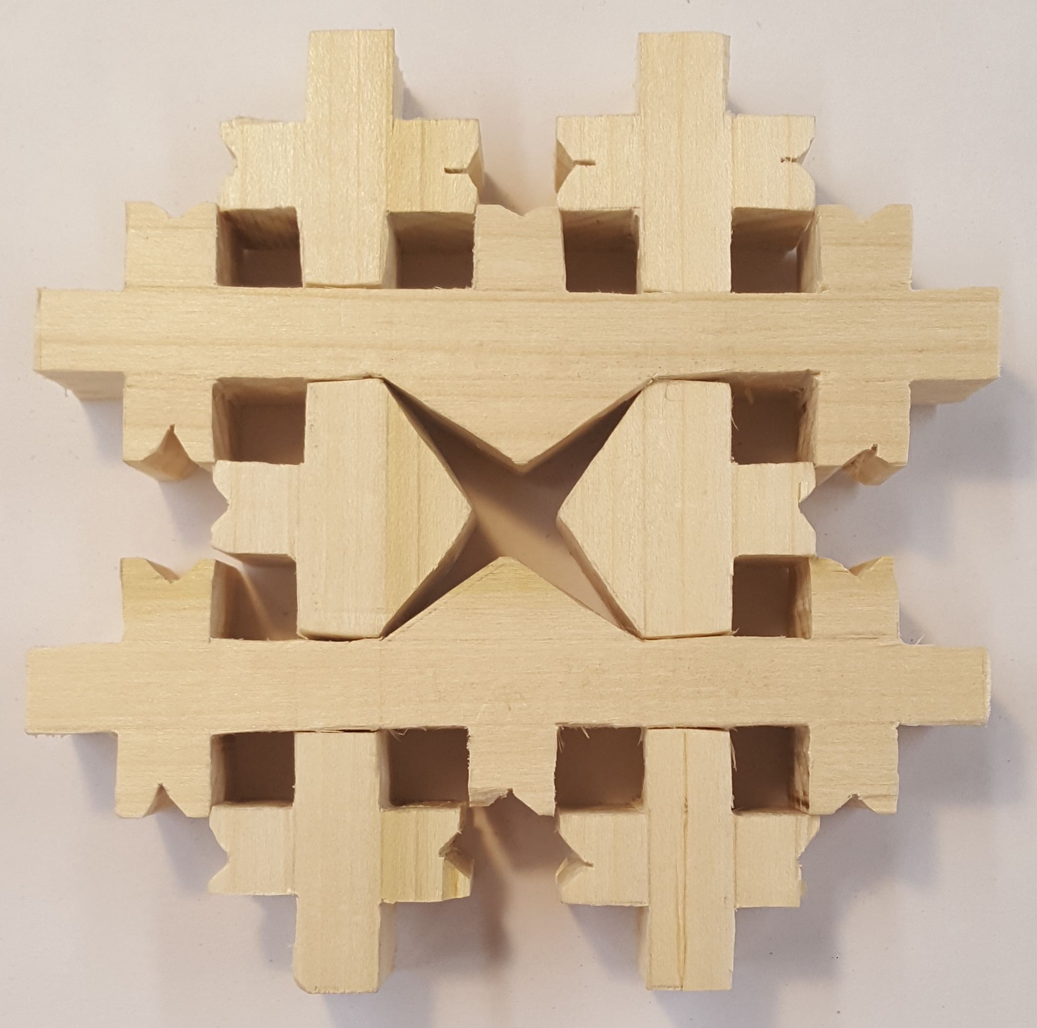 Latticework star and cross.png