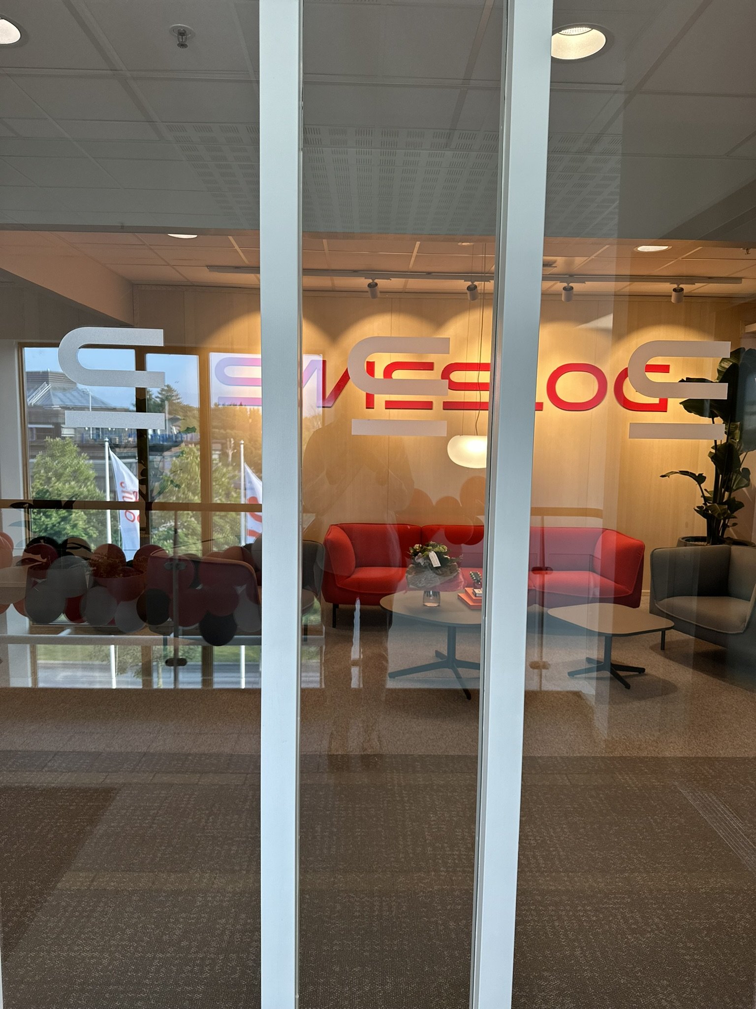 Entré till Swisslog.jpeg