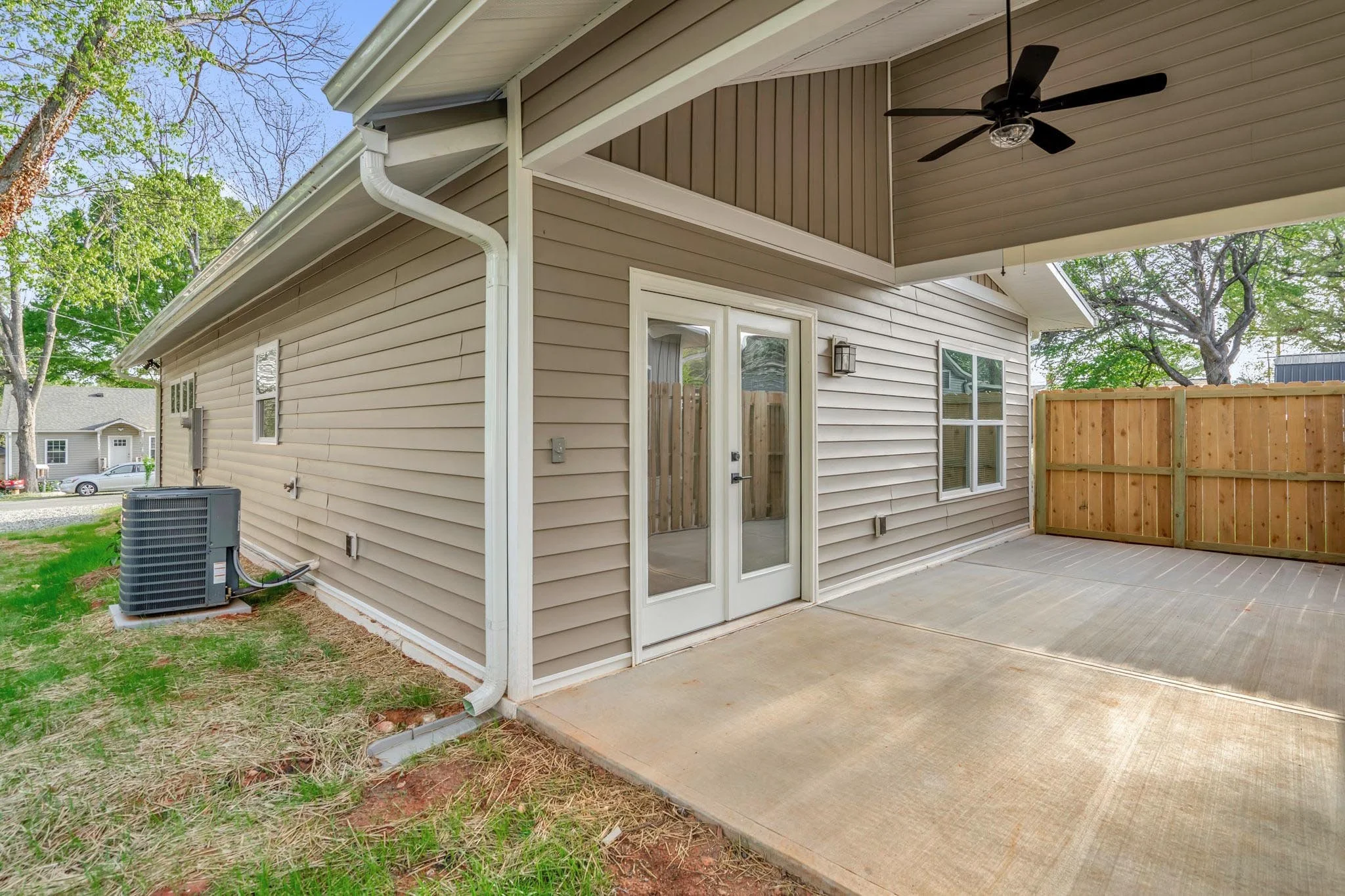 26-web-or-mls-606 North St-26.jpg