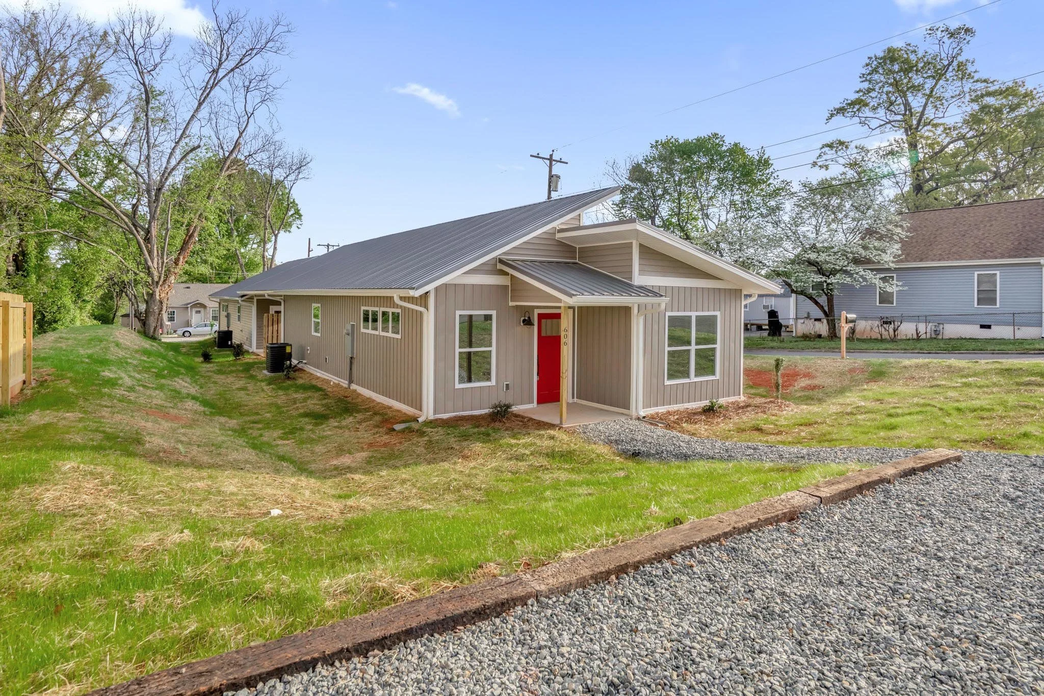 29-web-or-mls-606 North St-29.jpg
