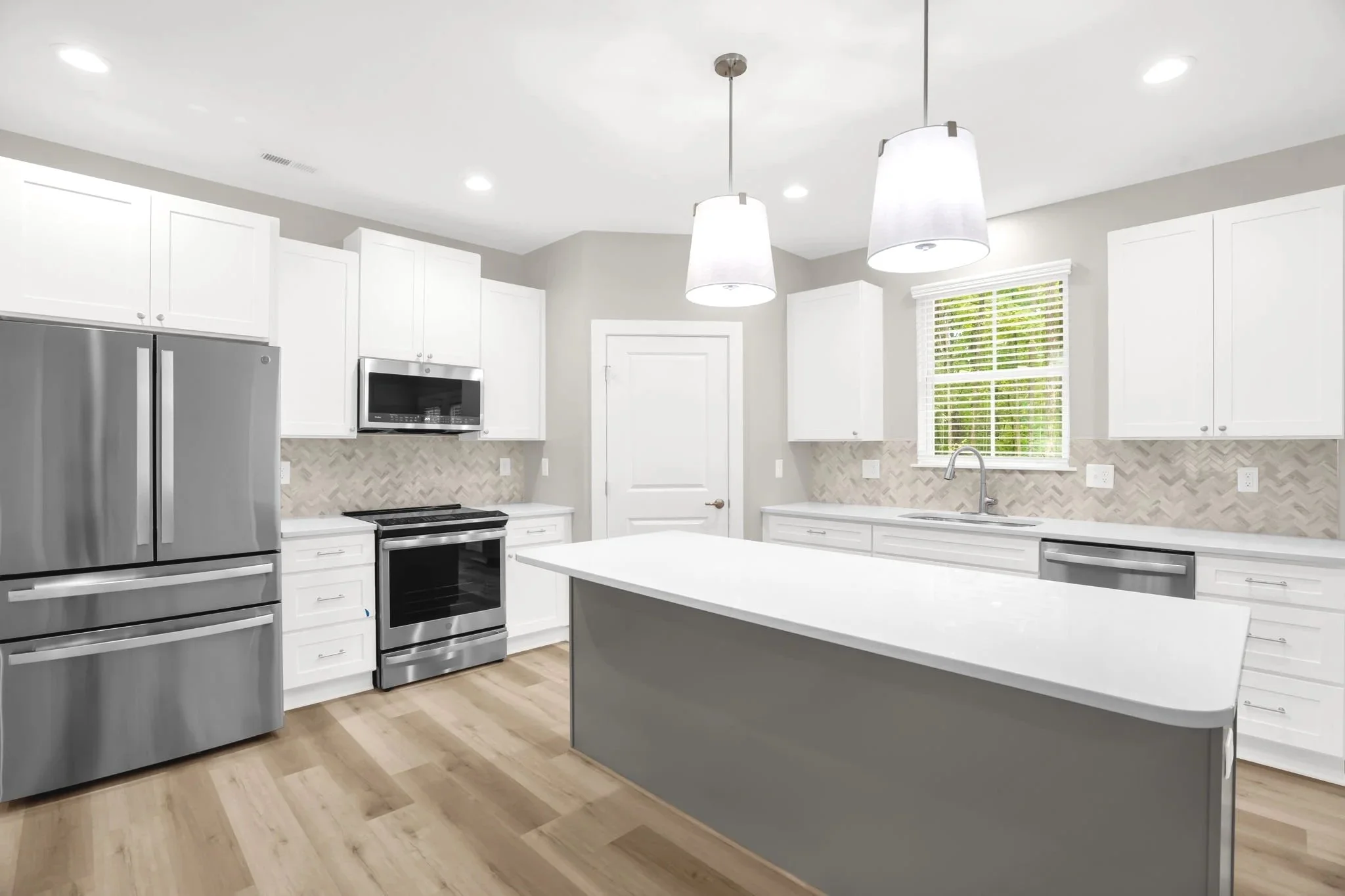 10-web-or-mls-778 Atwater Rd-10.jpg