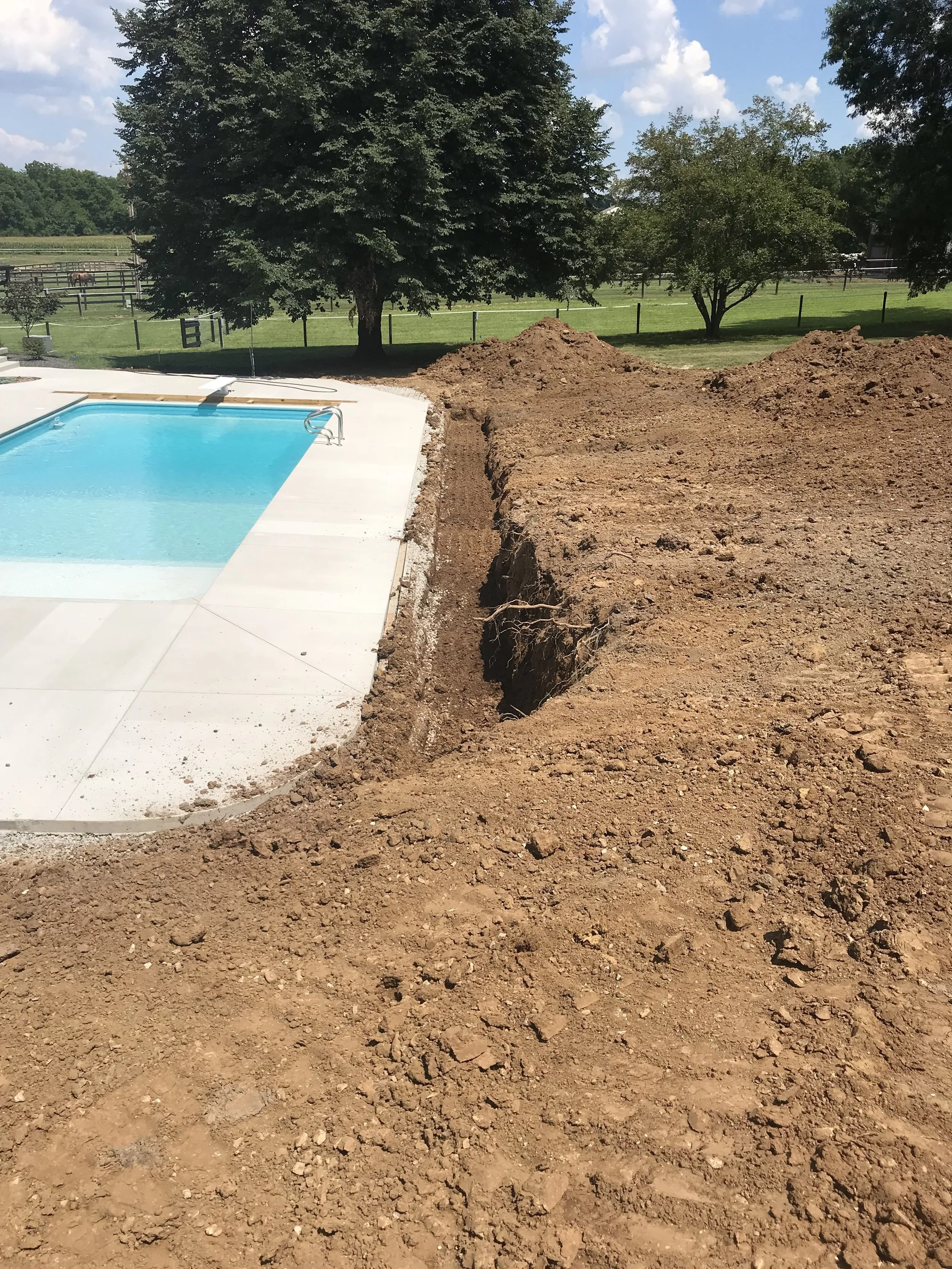 retaining wall.jpg