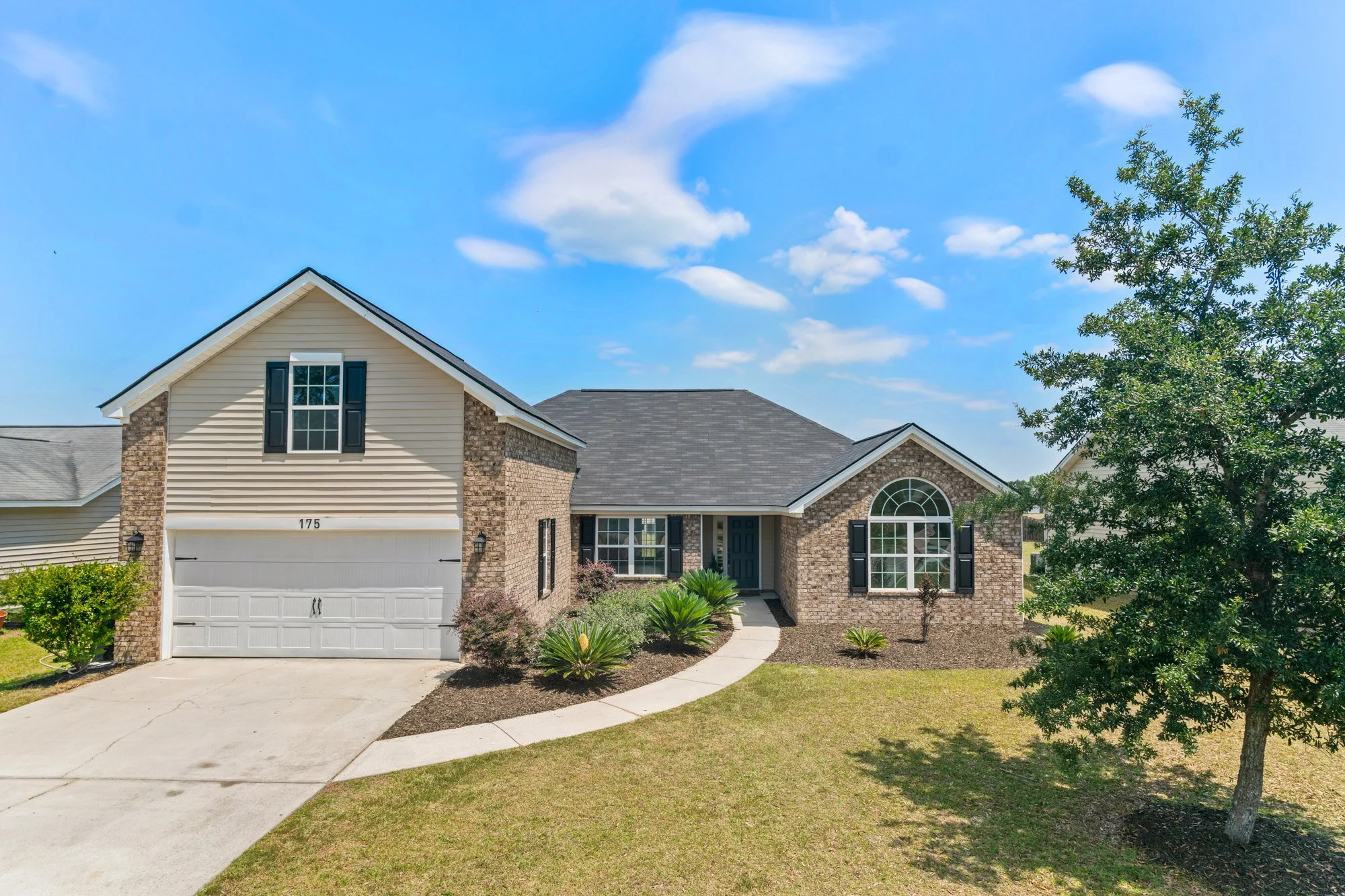 175 Willow Point-02.jpg