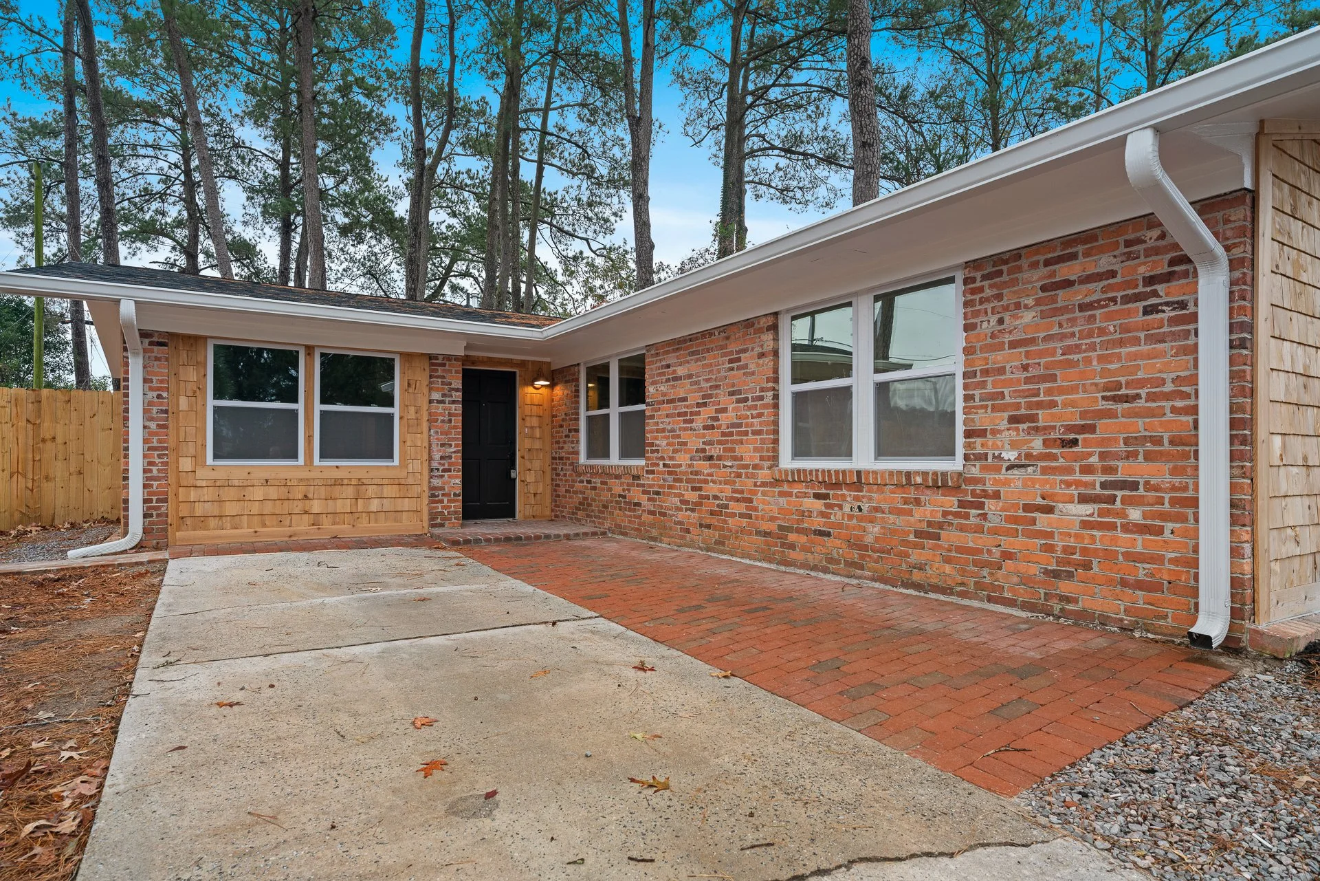 12216 Bedford-04.jpg