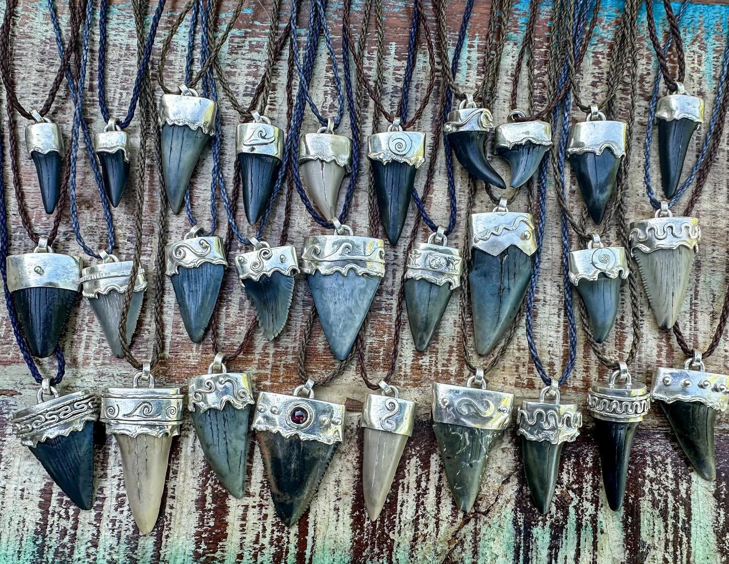 JUST IN - Sterling silver pendants with prehistoric shark teeth collected in the Carolinas🦈✨
These are one of a kind &amp; sure to be good luck charms for waterman &amp; women 🔱
We haven&rsquo;t put them out in the shop yet&hellip; But, if you have