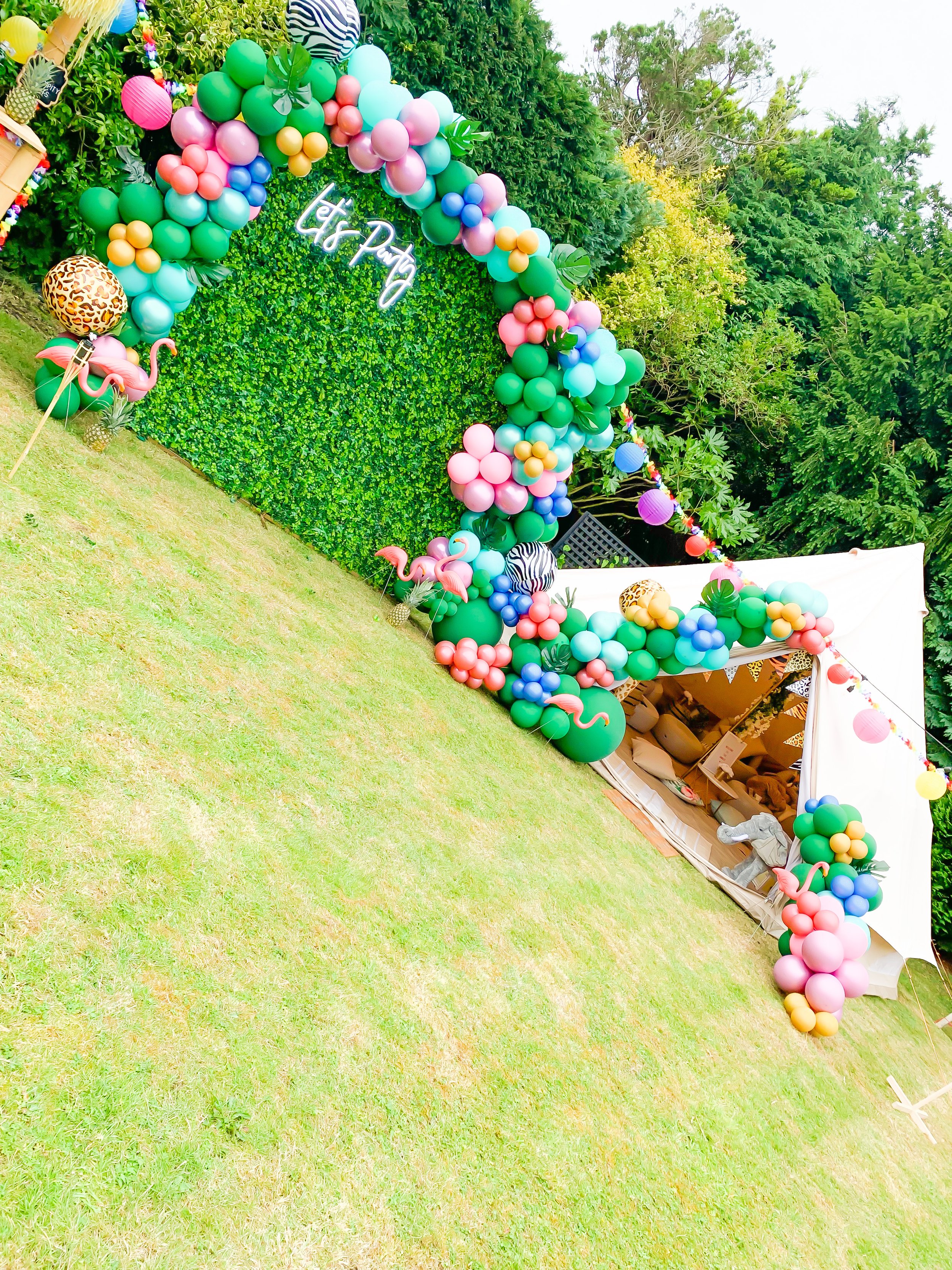 Hawaiian Party Theme