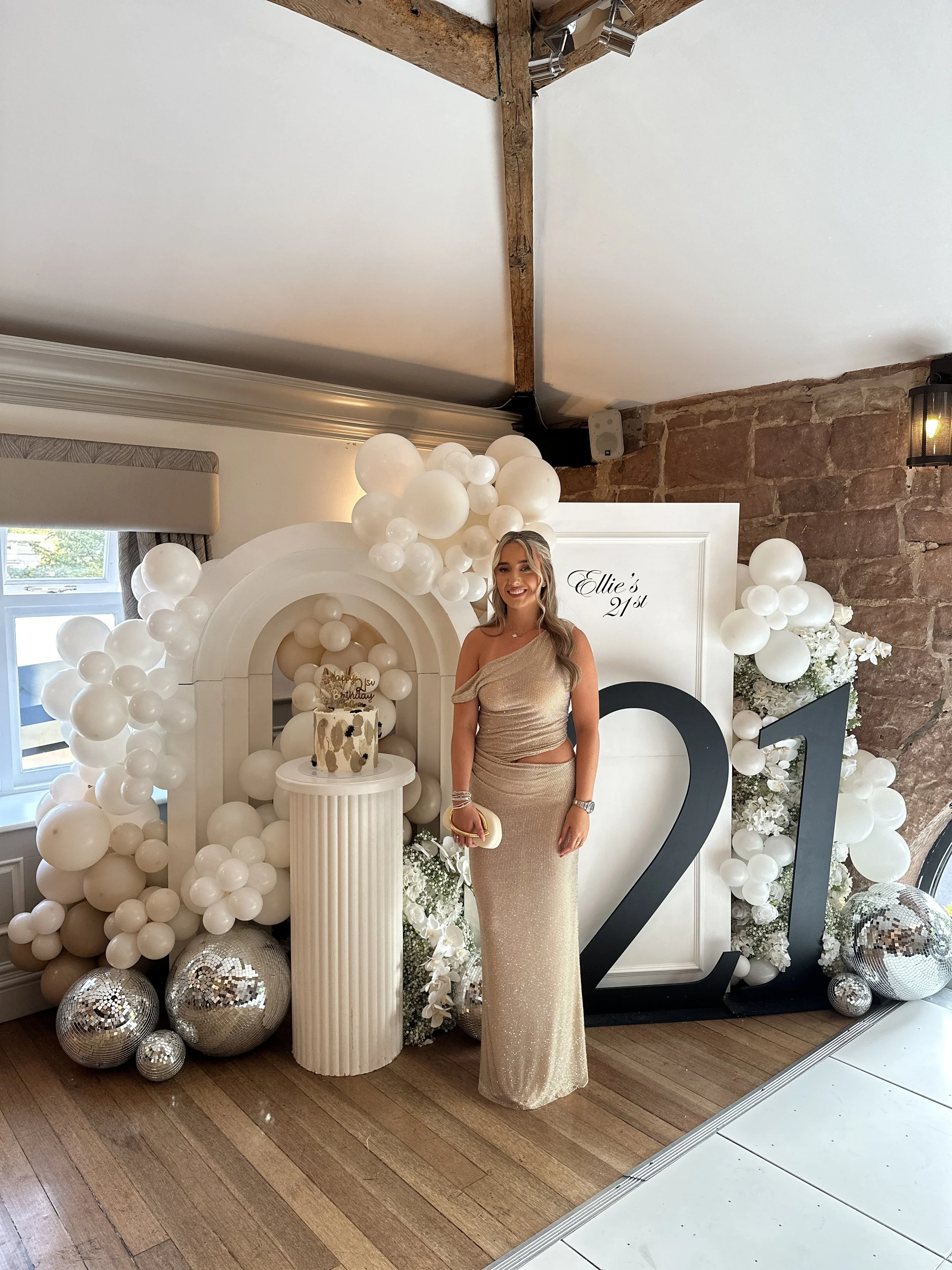 21st birthday decor
