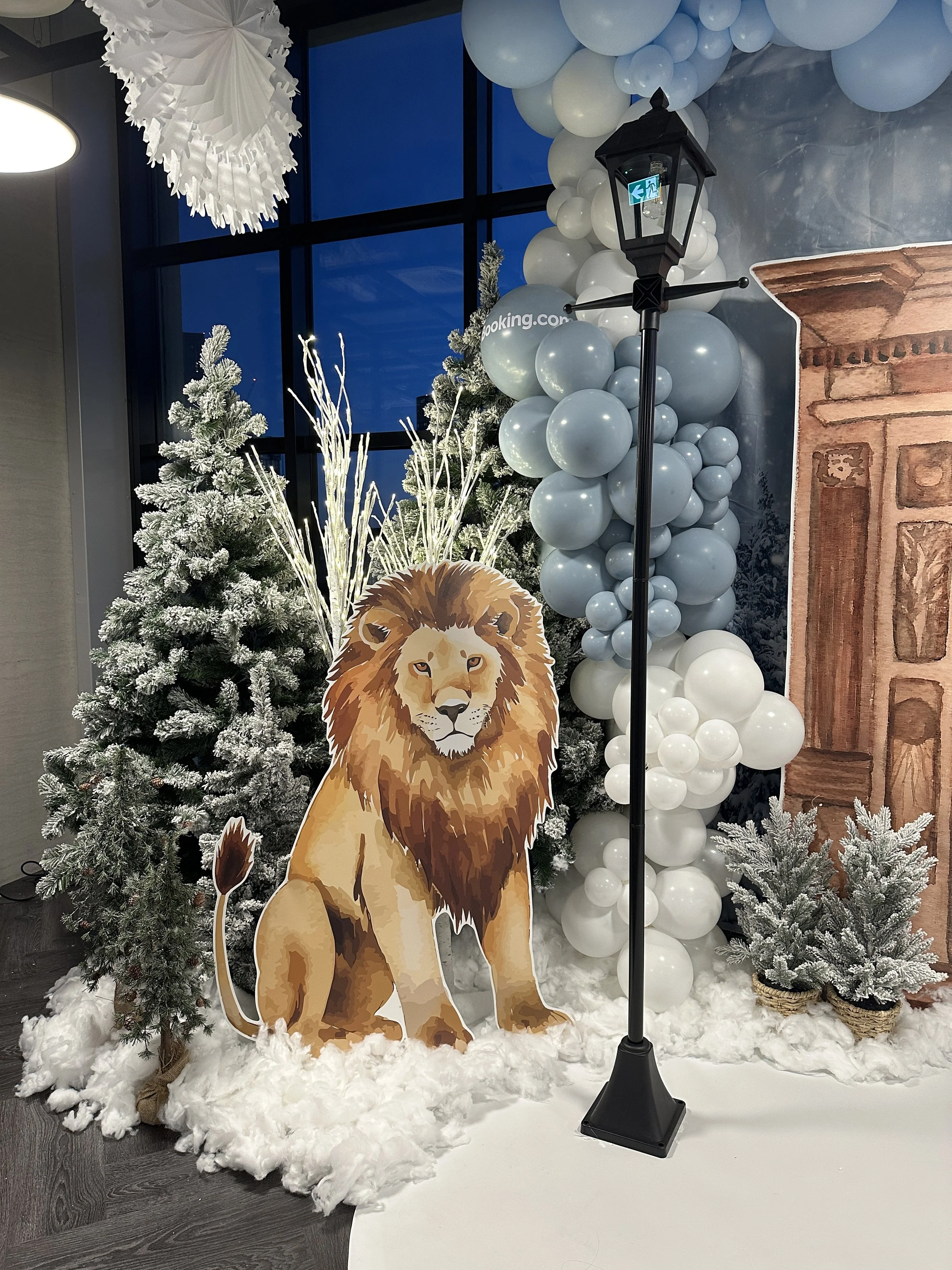 Narnia party decor