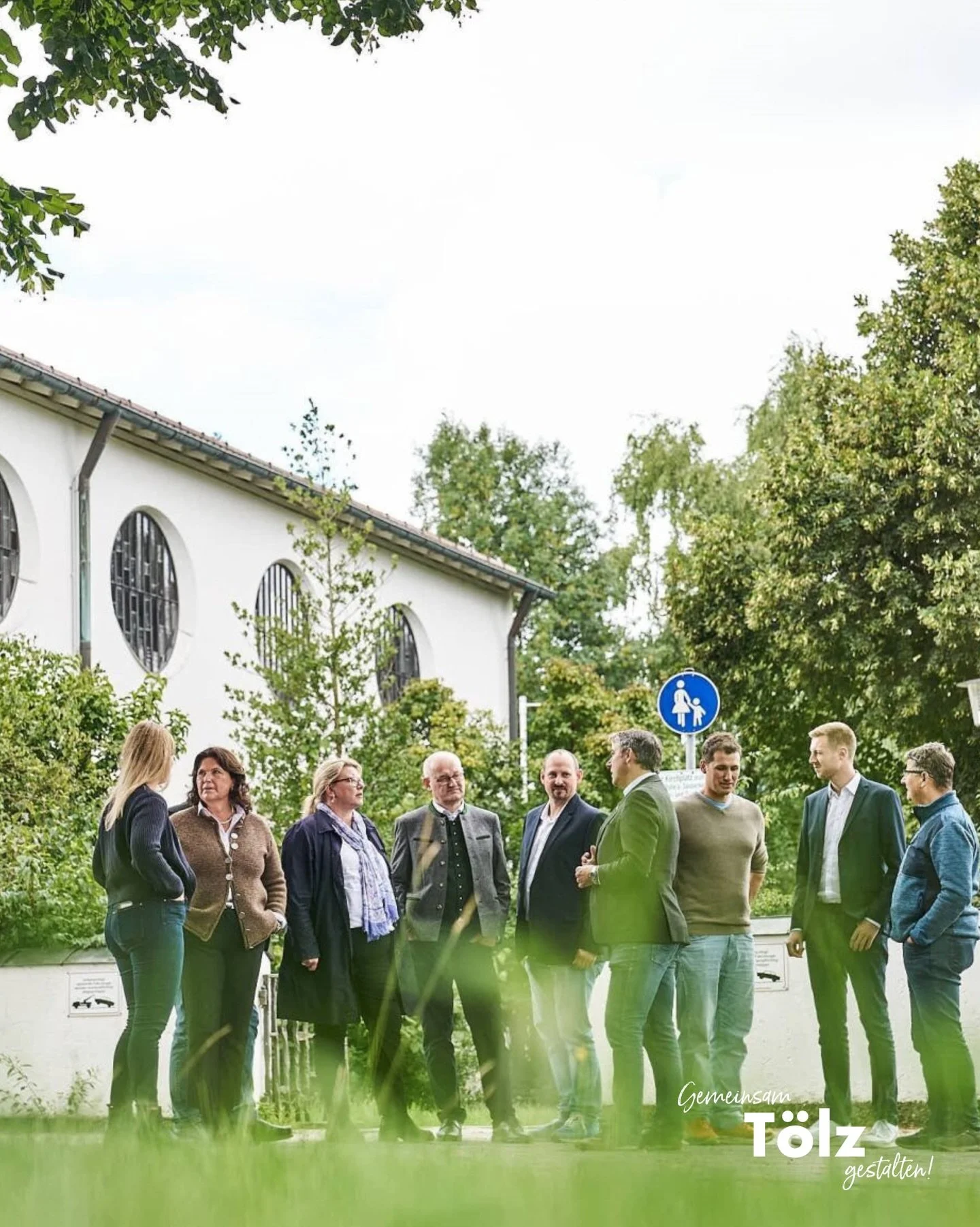 Leben in der Stadt &ndash; Zukunft gestalten

Wie soll Bad T&ouml;lz morgen aussehen? Wir setzen uns daf&uuml;r ein, dass unsere Stadt lebenswert, vielf&auml;ltig und zukunftsf&auml;hig bleibt. 🌿🏙️

🔹Attraktive &ouml;ffentliche R&auml;ume &ndash; 