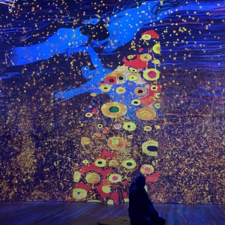 Wowed by this astonishing Klimt wonderworld! The space is GIGANTIC - the former gas plant of Westergasfabriek , Amsterdam. Be in the colour! 

Klimt #Amsterdam #art #artistsoninstagram #