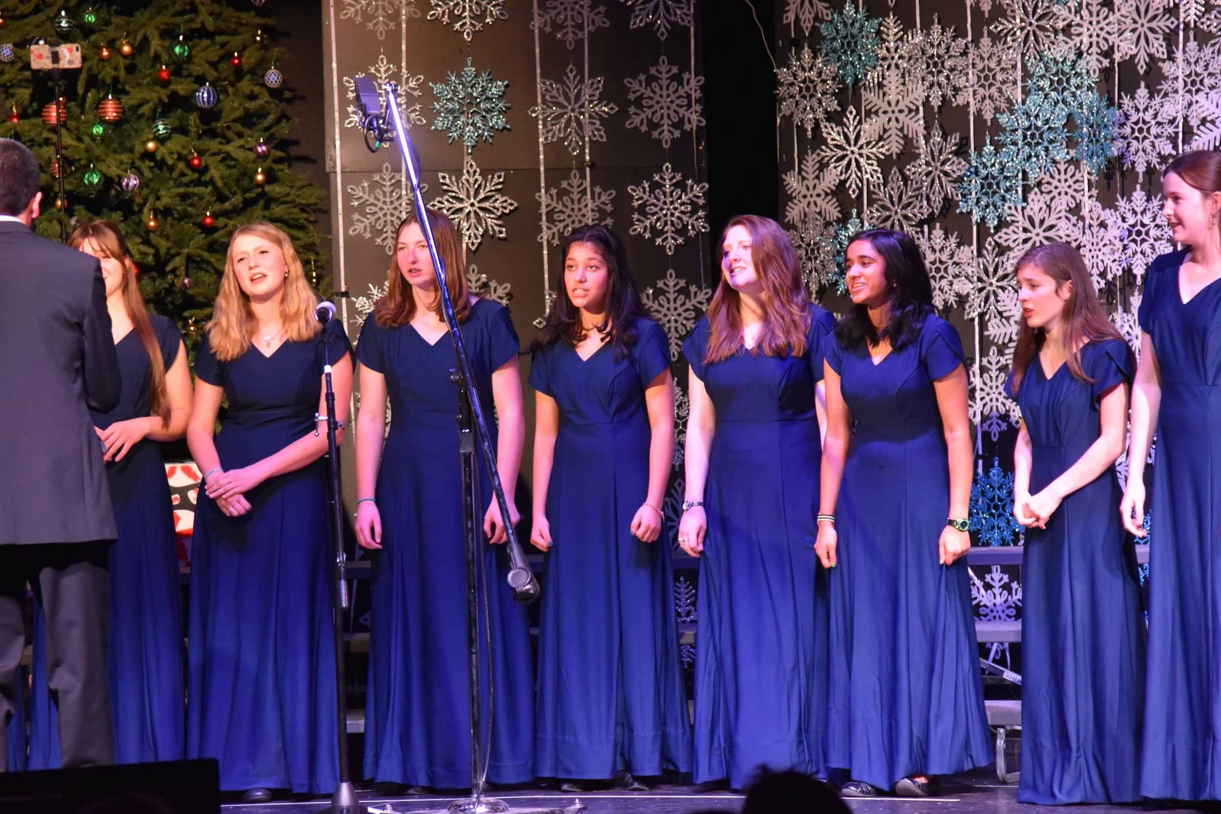 Holiday Choir Concert &amp; Art Show