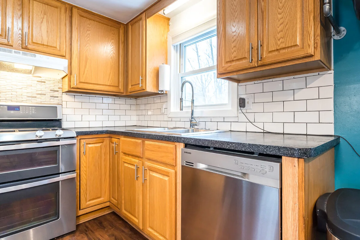 4-Kitchen2.jpg