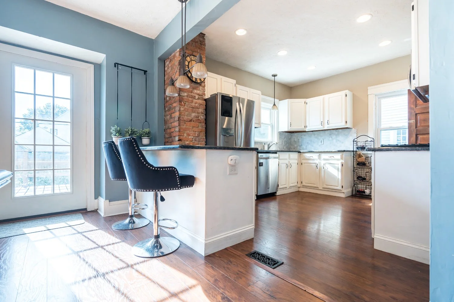 6-Kitchen5.jpg