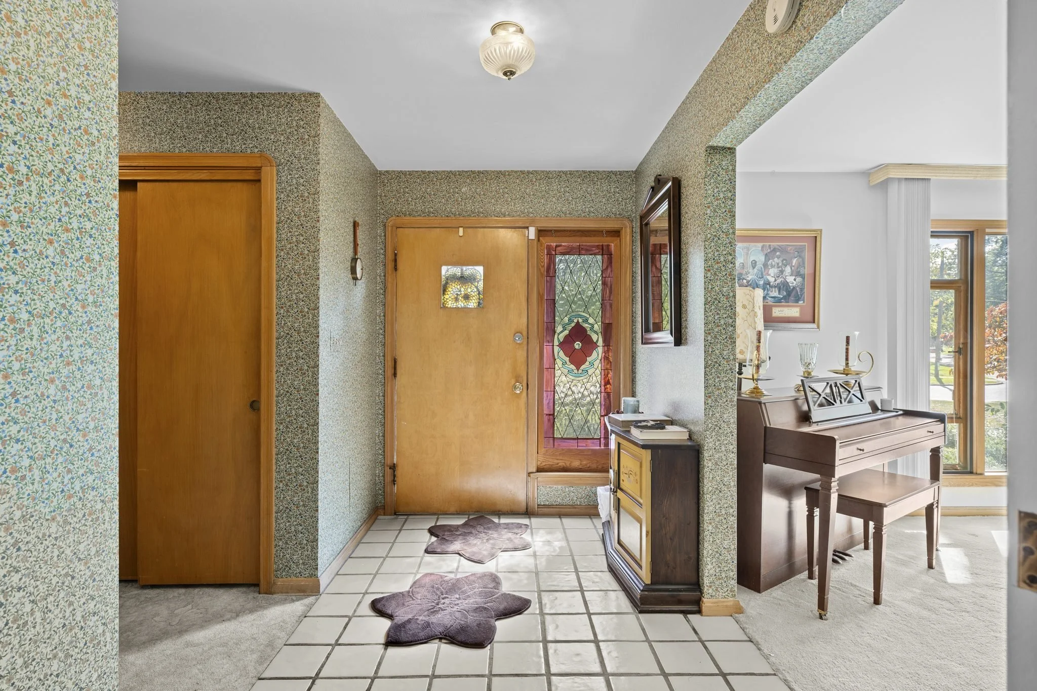 246-Elmdale-15.jpg