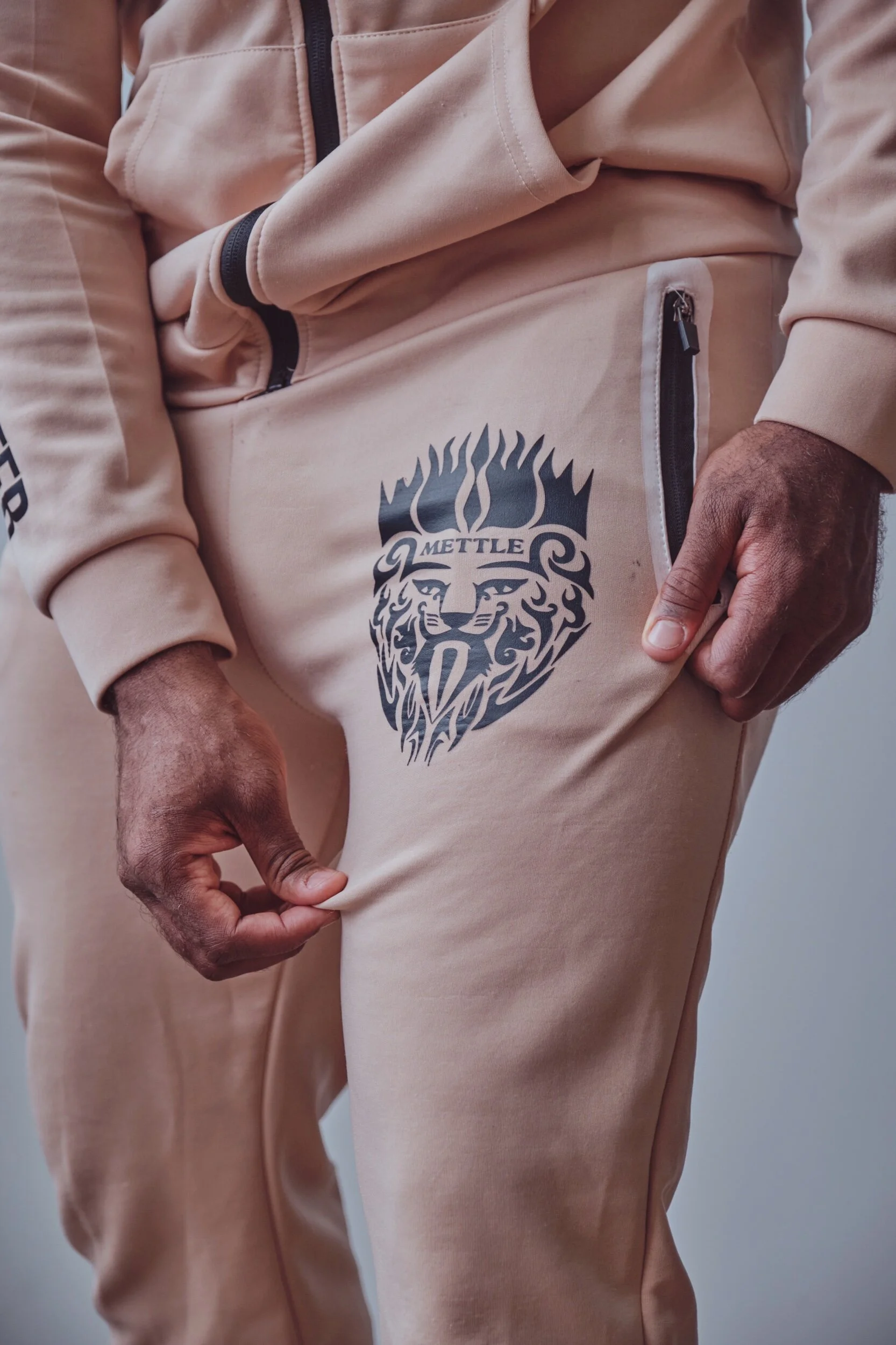 FAF09E93-52C0-4642-80B5-FD81422630C7