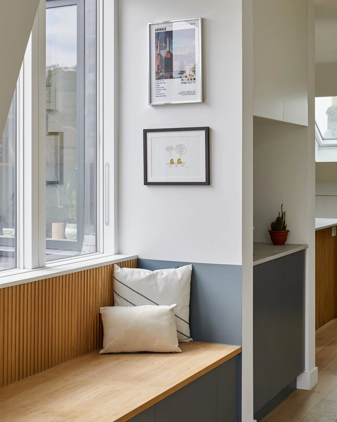 HARRY'S HOUSE

Right next door to our Balham Loft Apartment, this project on Balham Park Road brings a fresh take with a new client, new brief, and new ideas. 

The loft level really earns its keep here - kitchen and dining to the front, a cosy livin