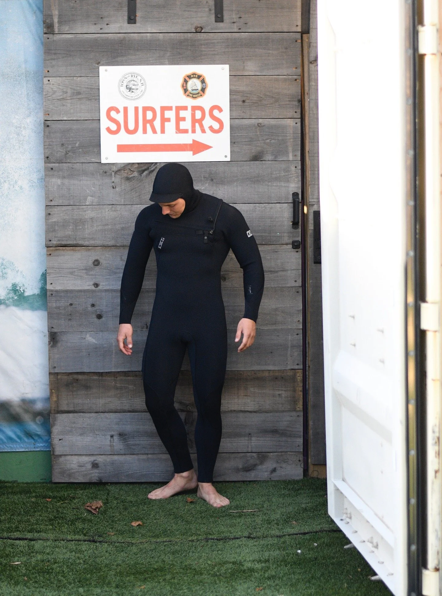 After lots of shop testing, the team at CR is stoked to partner with @00akadoublezero our newest edition to the wetsuit room!

Sporting Yamamoto rubber, hydrophobic Nylon lining, Yamamoto taped seams, and top of the line waterproof YKK zippers. XIIG 