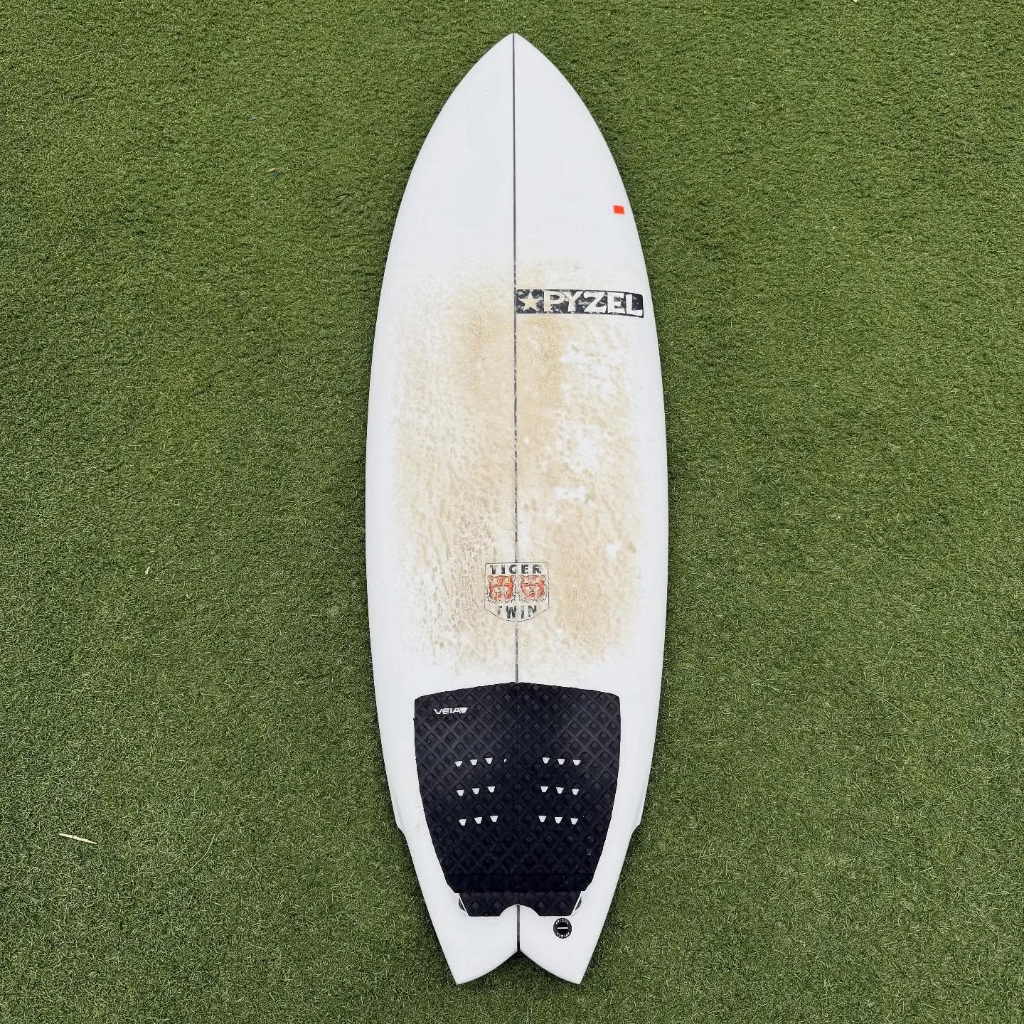Used @pyzelsurfboards Tiger Twin

Good condition

5&rsquo;4 x 19.75 x 2.5 @ 29 Liters

-$349-