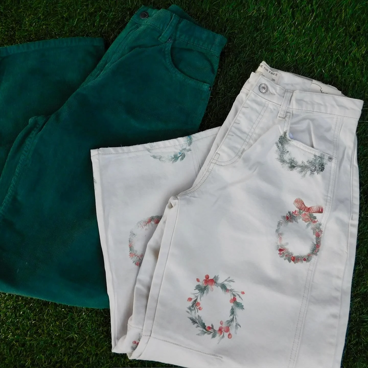 Get that holiday spirit goin&rsquo;! We can help 🎅🏼