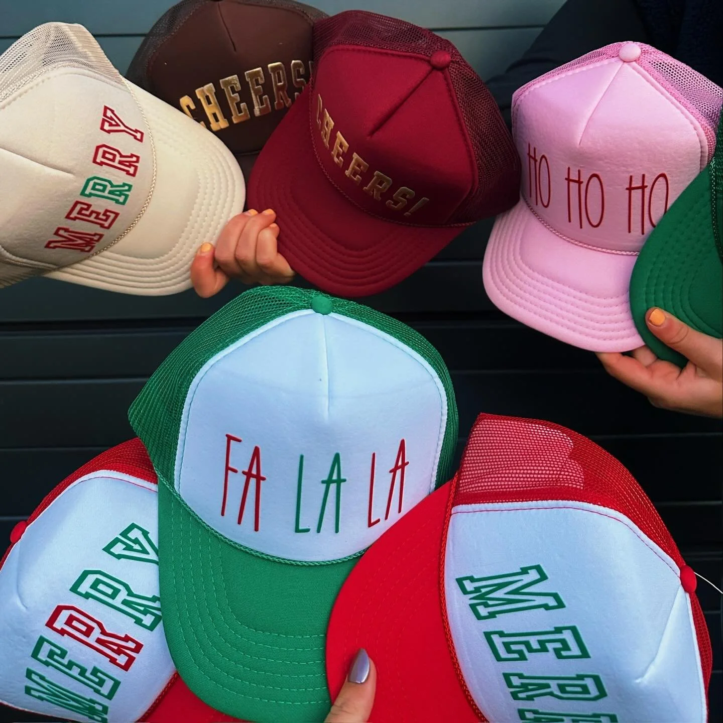 FA LA LA LA 
HO HO HO
MERRY 
 &amp;
SOME CUSTOMS YOU&rsquo;LL LOVE 🎄