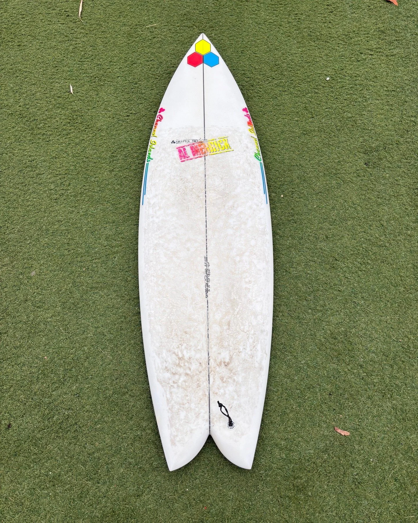 Used @cisurfboards Fish Beard

5&rsquo;8 x 19 5/8 x 2 1/2 x 30.7L

Decent condition

$399

Performance fish