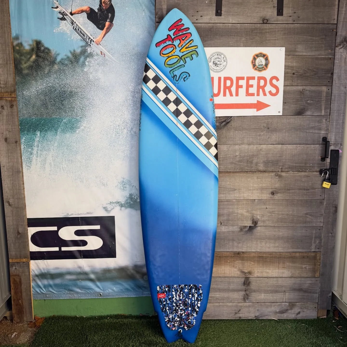 Used 7&rsquo;6  @wavetoolssurfboards   Good condition  7&rsquo;6 x 221/8 x 2 7/8  -$449-