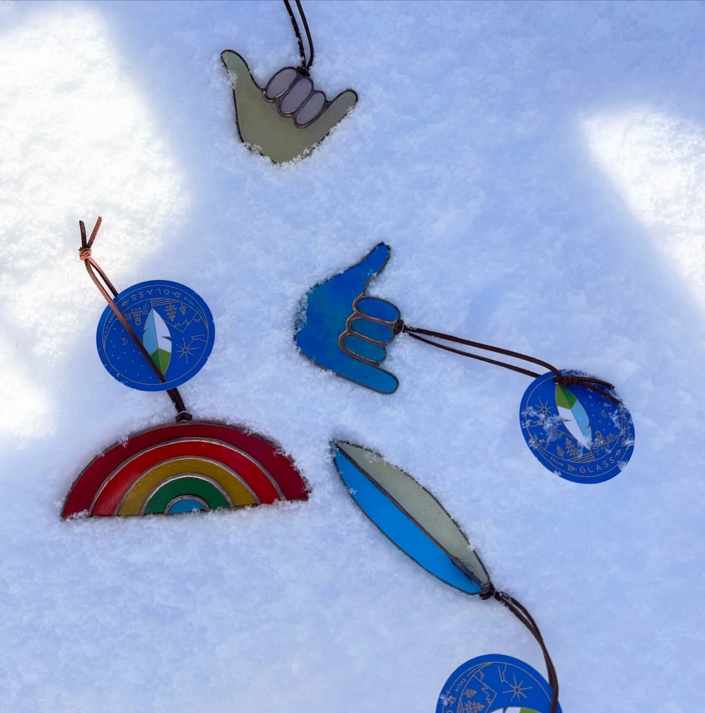 Need some fresh new ornaments? We have em!! So many easy holiday grabs here in store 🎄❄️🎁