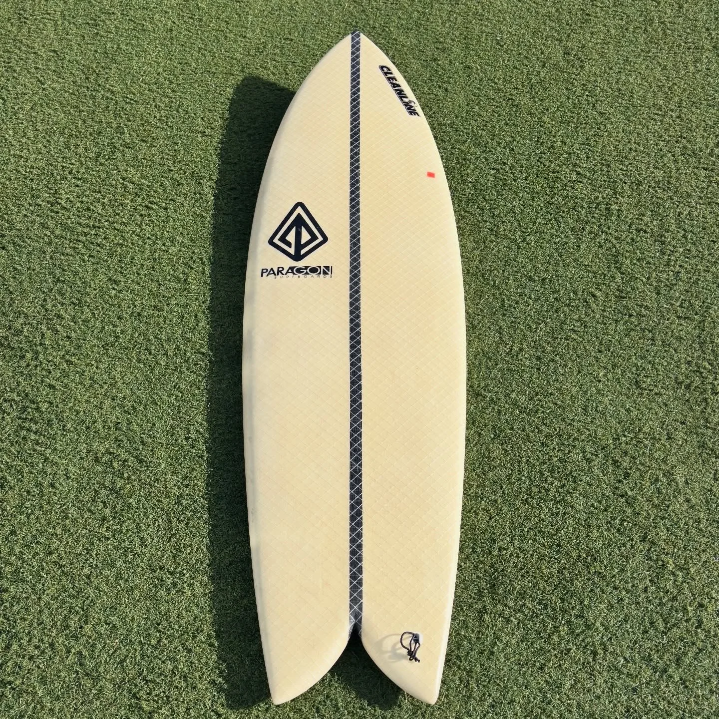 Used @paragonsurfboards Fish

Yellowed but good condition

6&rsquo; x 21&rdquo; x 2.6

-$350-