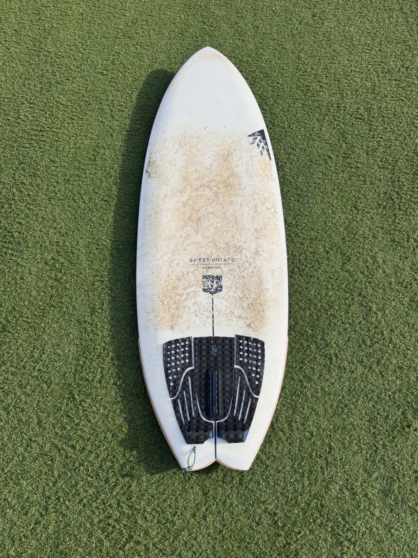 Used @firewiresurfboards Sweet Potato

Great condition

6&rsquo; x 22 3/4 x 3 @ 49 Liters

-$599-