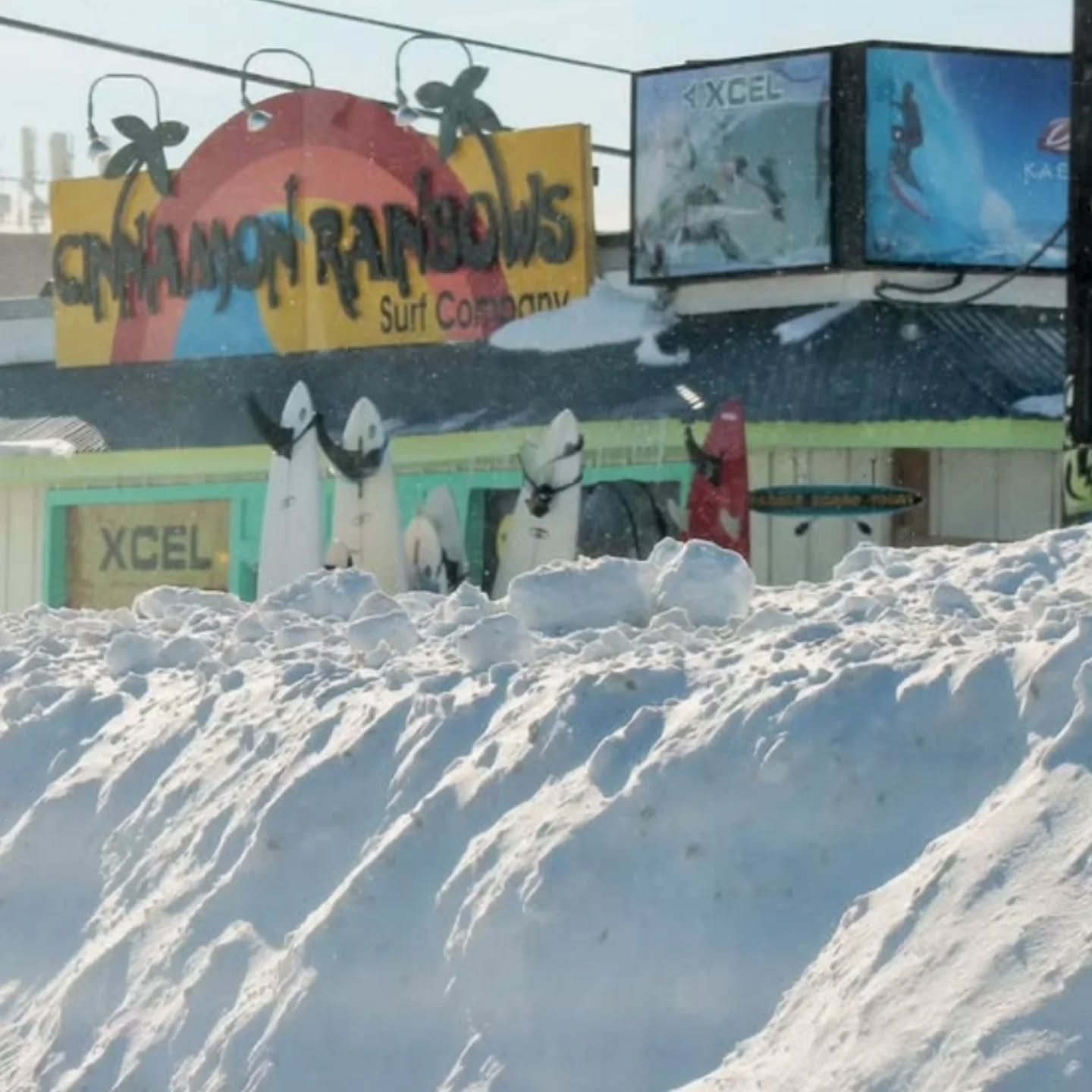 Due to the impending blizzard the shop will close at 2pm today Sunday Jan 25th and will be closed tomorrow Monday Jan 26th. We will re open 10am Tues Jan 27th Thanks. ❄️
📷@gullrising_photography