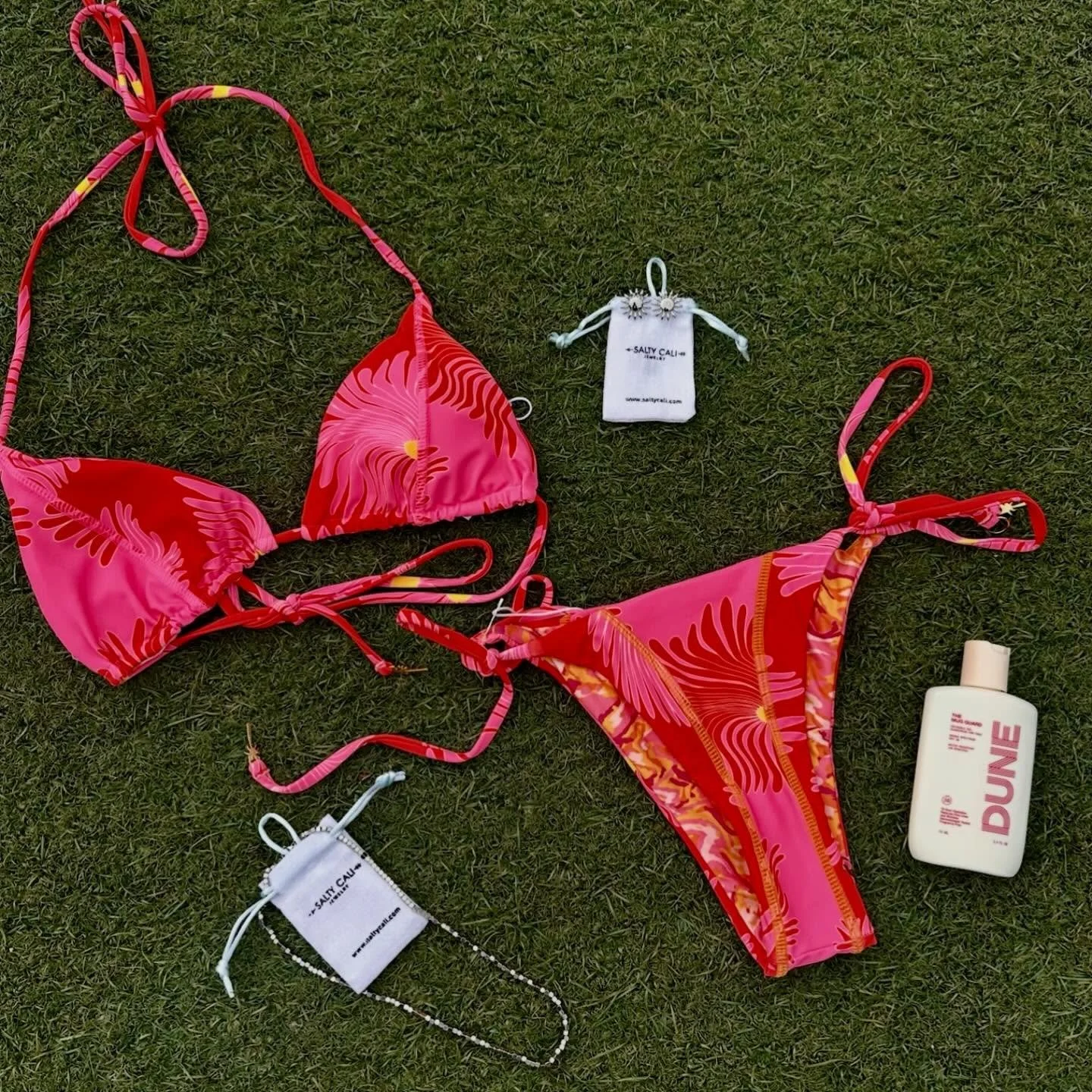 HANG IN THERE!!!! ☀️ will come out eventually&hellip;.better yet, get on a ✈️ and go find it!
@fungtioglobal is easy to pack and will keep you healthy on all your endeavors!  Lots of us take it and lucky you, WE SELL IT!
@saltycalijewelry @sunbum @po