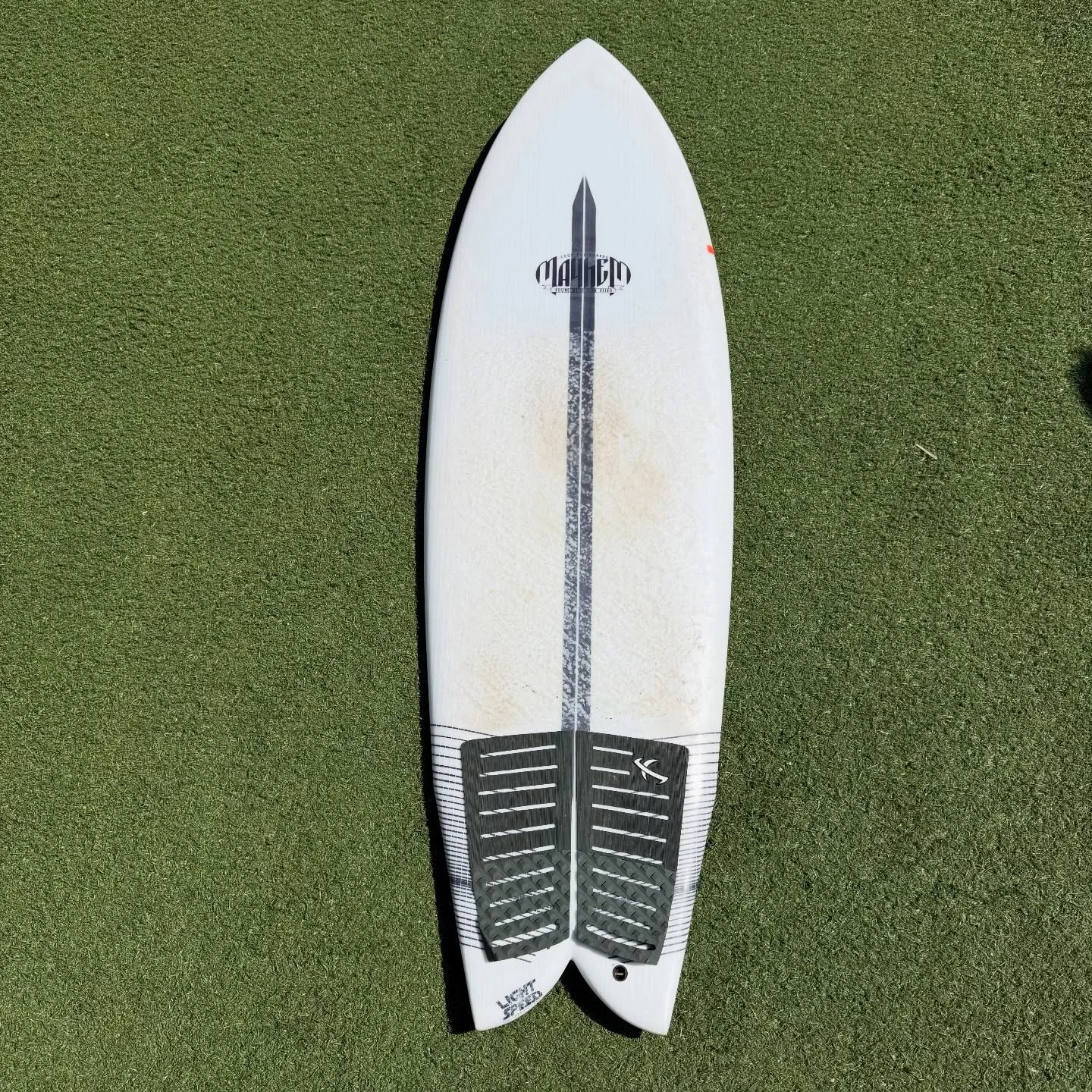 Used @lostsurfboards RNF Retro Revamp

Great condition. Lightspeed EPS/Epoxy

5&rsquo;11 x 21.75 x 2.55 @ 38.5 Liters

-$599-