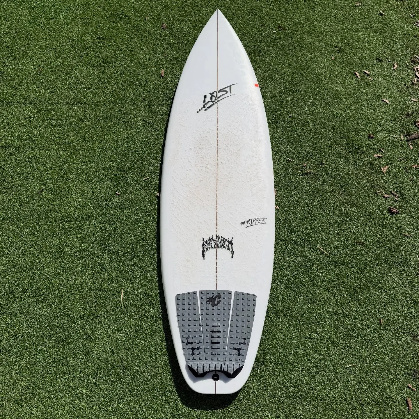 Used @lostsurfboards Ripper 

Like new condition

6&rsquo;1 x 20.5 x 2.54 @ 34.75 Liters

-$499-