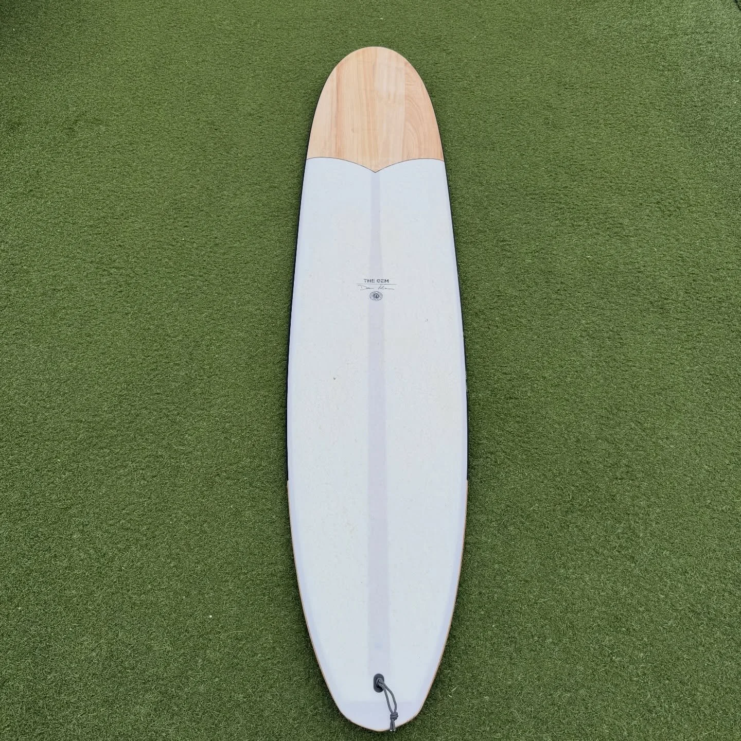 Used @firewiresurfboards Gem

All around mid performance longboard. Great for a kid, small adult, or someone looking for a versatile performance longboard

Great condition

8&rsquo;8 x 21 3/4 x 2 3/4 @ 54.6 Liters

-$799-