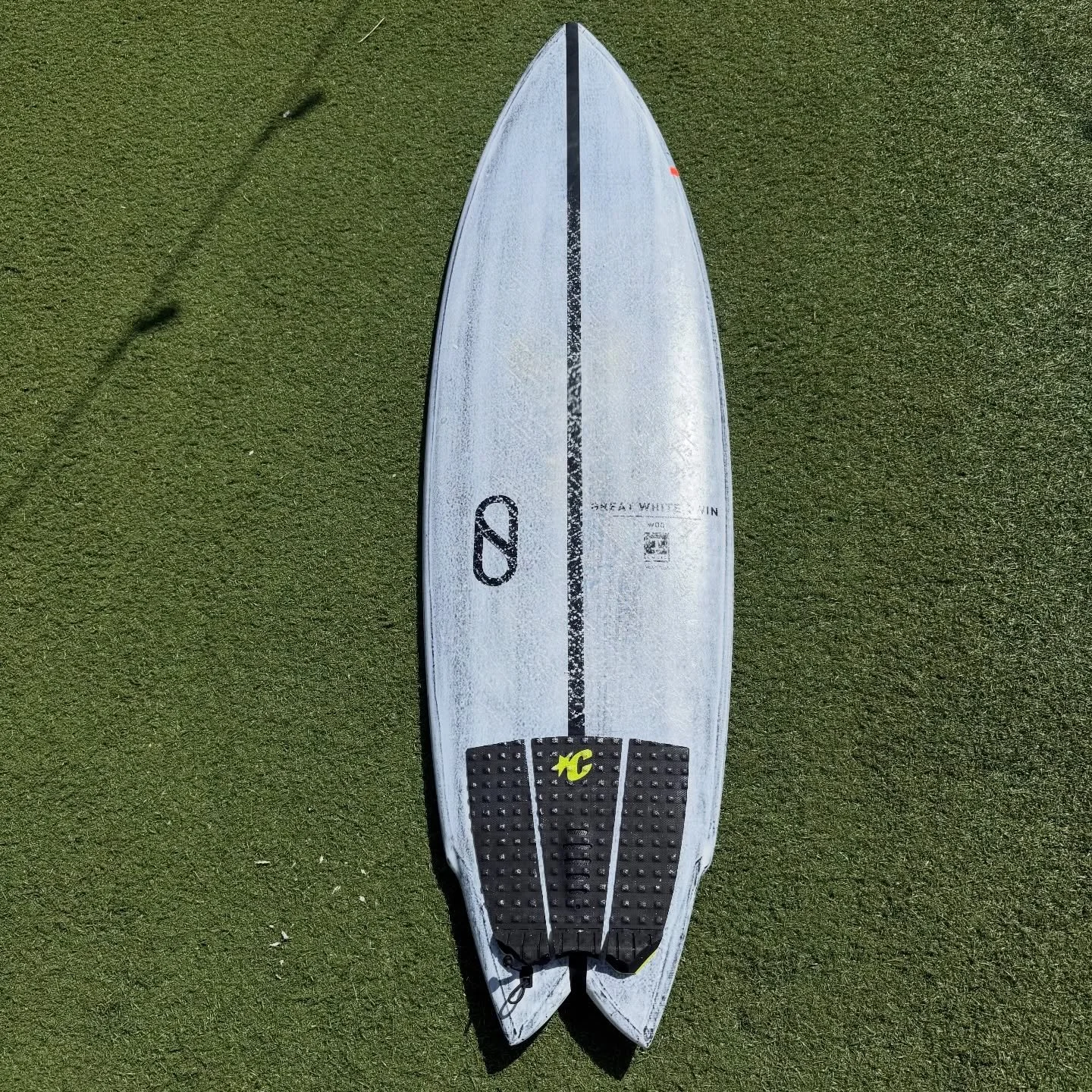 Used @firewiresurfboards Great White Twin

Great condition
6&rsquo; x 20 1/2 x 2 13/16 @ 36 Liters

-$649-