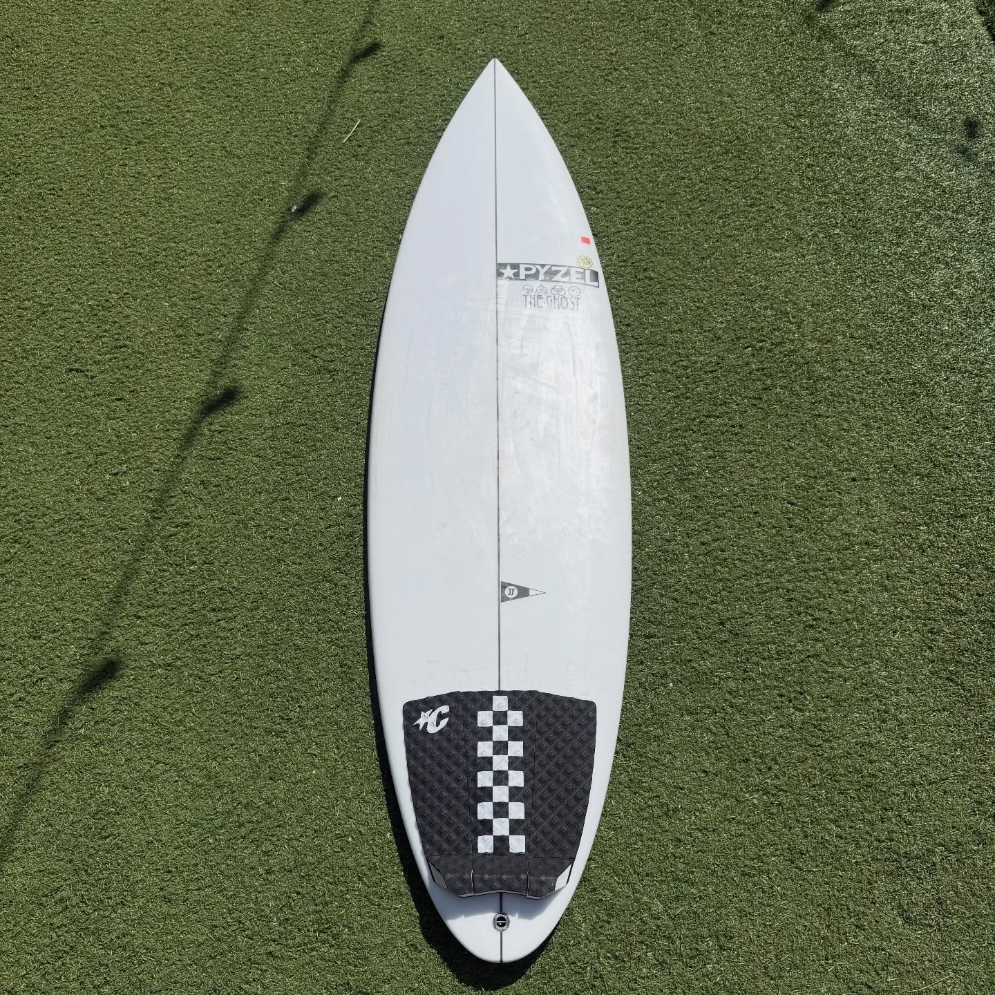Used @pyzelsurfboards Ghost XL

Great condition 
6&rsquo;4 x 20.25 x 3 @ 38.7 Liters

-$599-