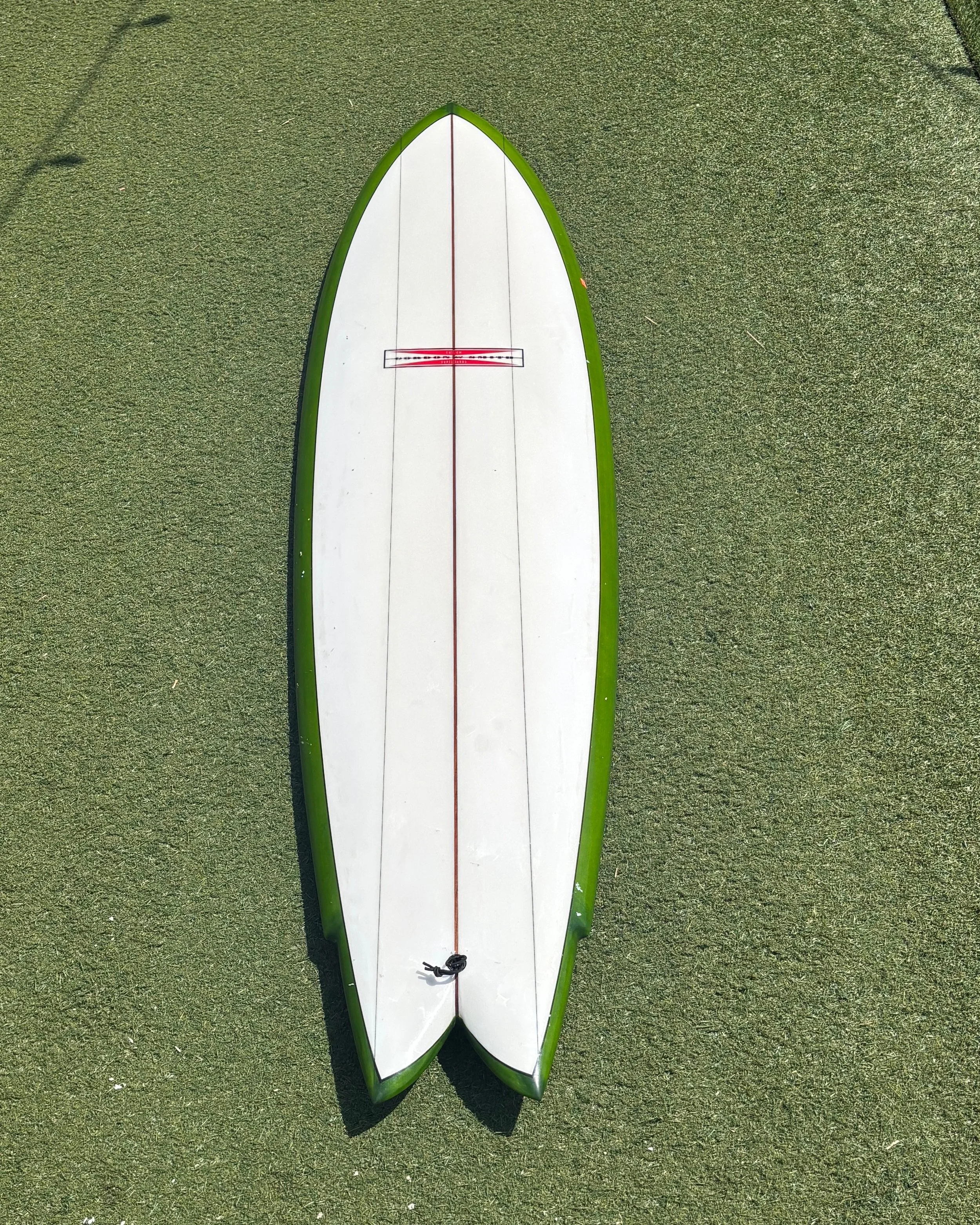 Used @gordonandsmith 70s Summer Fish

7&rsquo;2 x 22 x 3 1/4

Excellent condition

Futures

$649