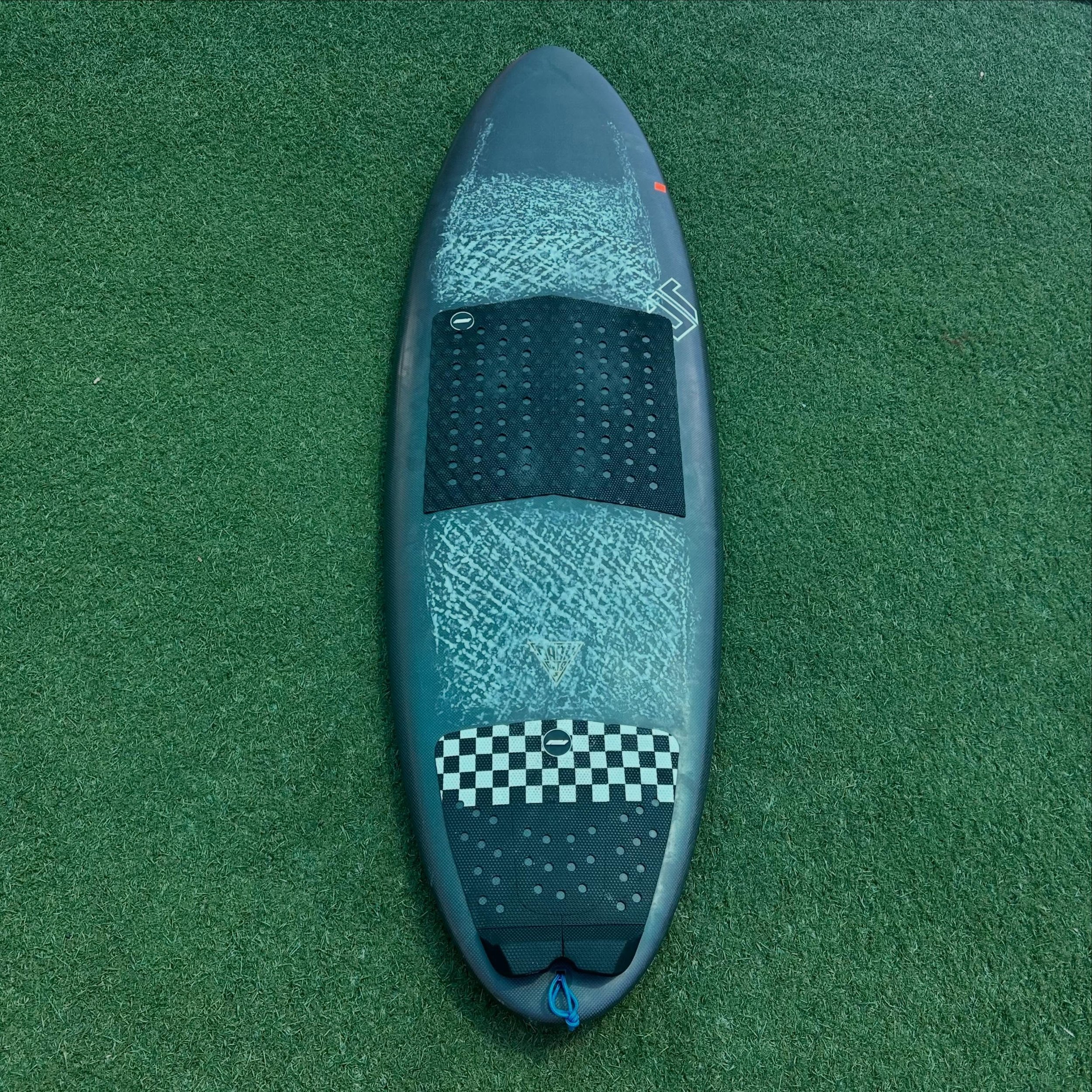 Lightly used @darkartssurf Deviled Egg

Excellent Condition 

5&rsquo;6 x 20.625 x 2.65 x 32.7 L

$650