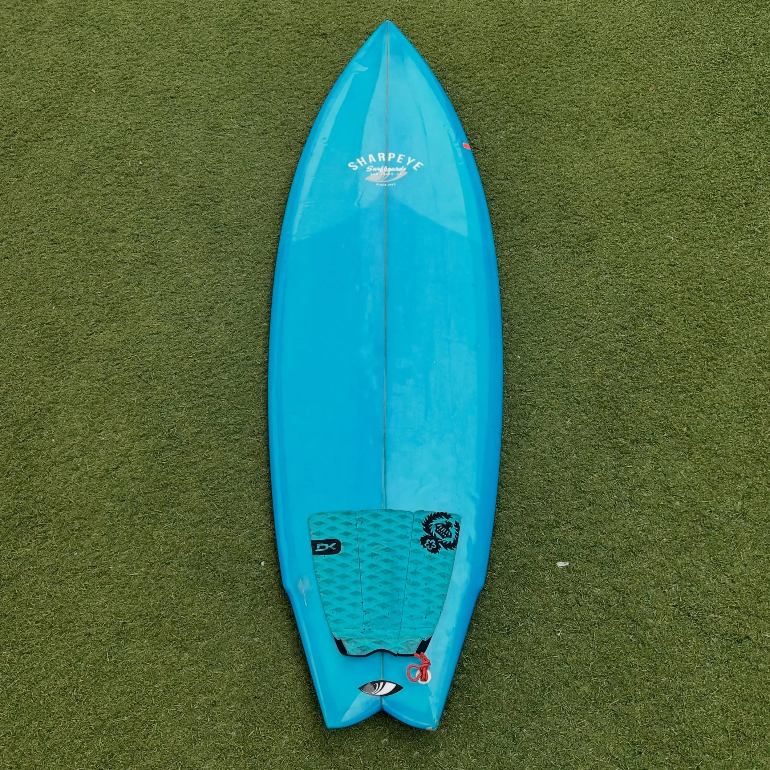 Used @sharpeyesurfboards Modern 2

5&rsquo;10 x 20.25&rdquo; x 2.65&rdquo; @ 34.2L

FCS2/Thruster

Great Condition 

$350