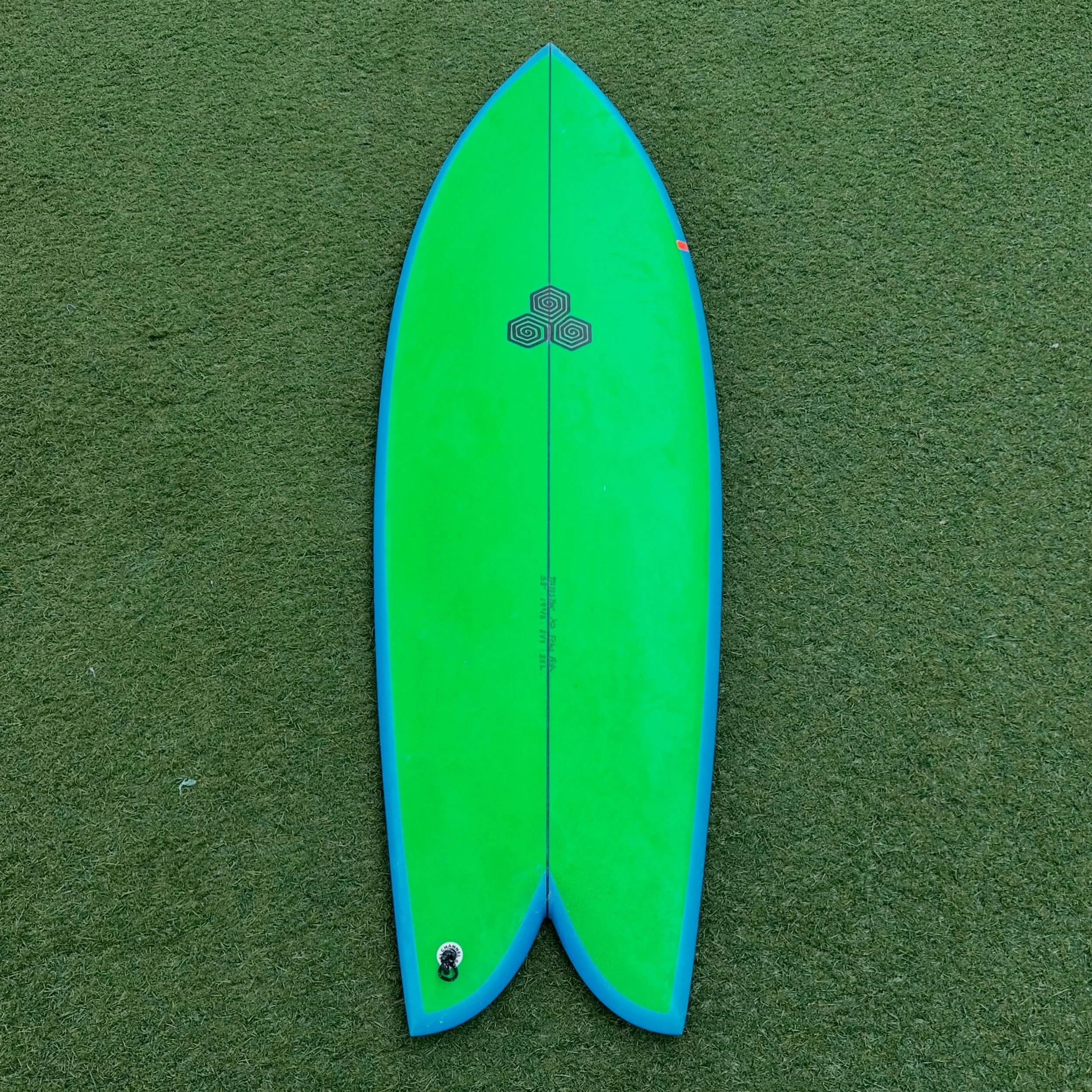 Used @cisurfboards Febs Fish

5&rsquo;3 x 19 7/8&rdquo; x 2 1/4&rdquo; @ 28L

Comes with Mikey February Signature Keel Fins

Excellent Condition 

-$500-