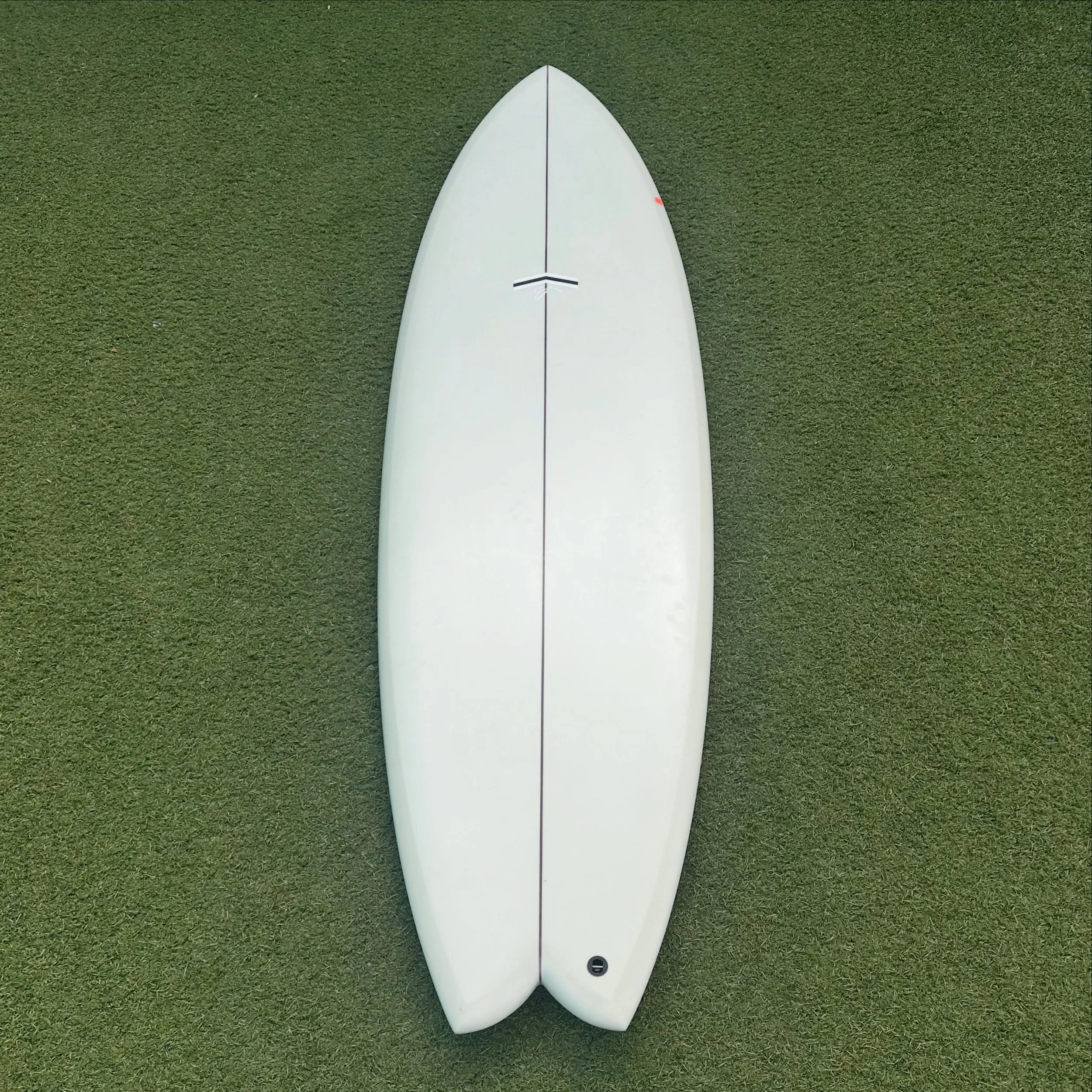 Lightly used @cjnelsondesigns Milo

6&rsquo;9 x 22.25&rdquo; x 2.8&rdquo; @ 49.89L

Excellent Condition 

-$599-